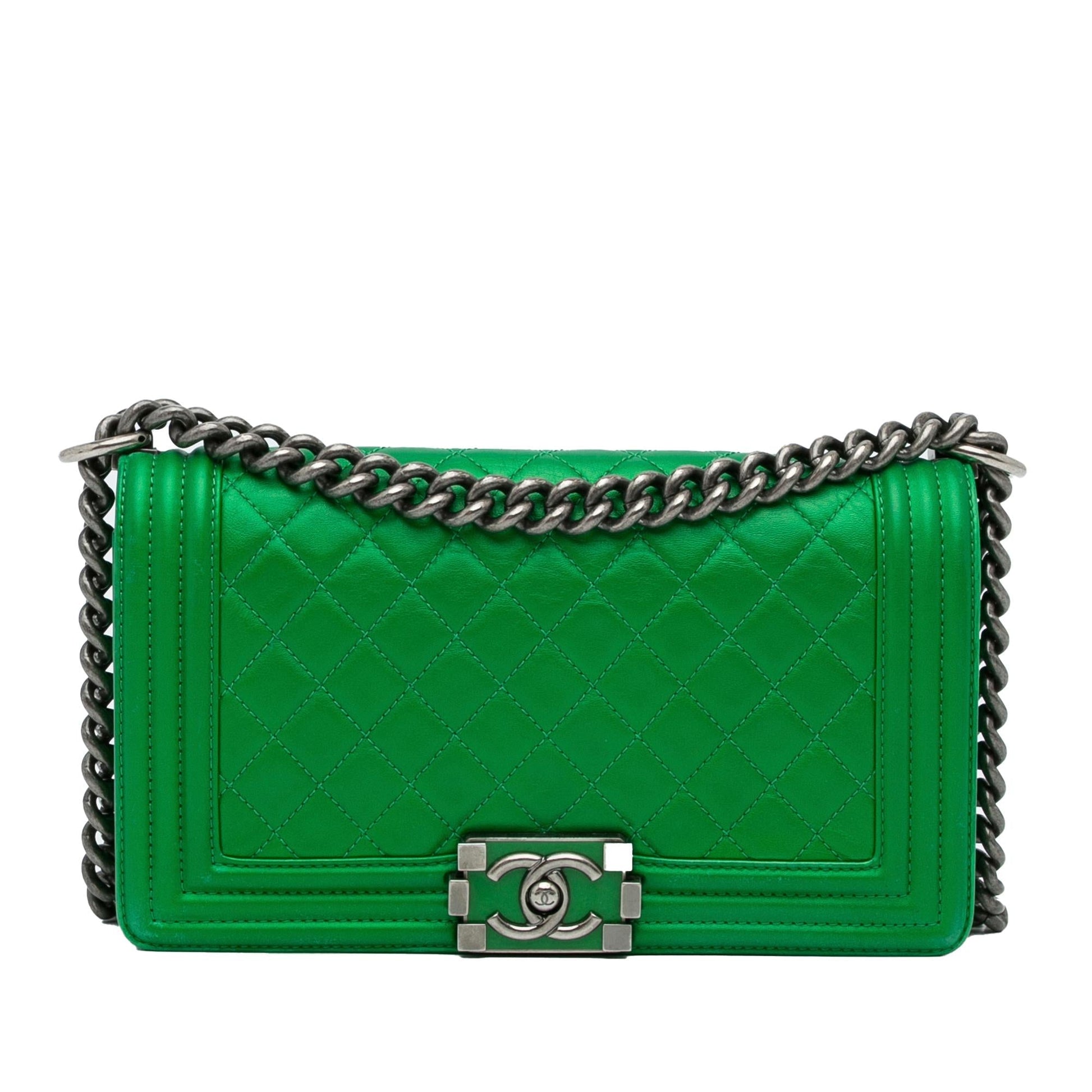 Chanel Lambskin Boy Flap SHG-2AMOG1 Shoulder Bag