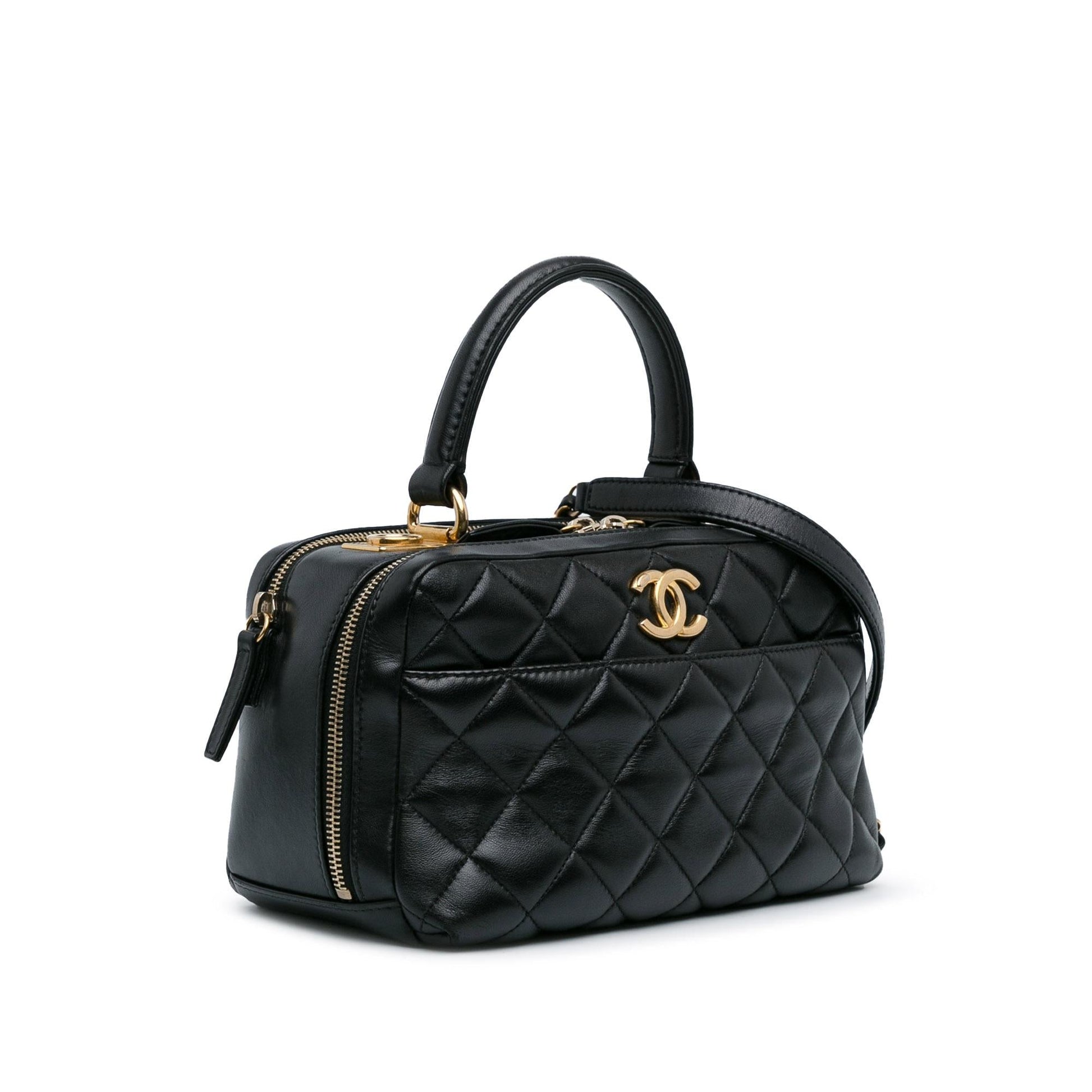 Chanel Lambskin Trendy CC Bowling SHG-JDAaY3 Handbag
