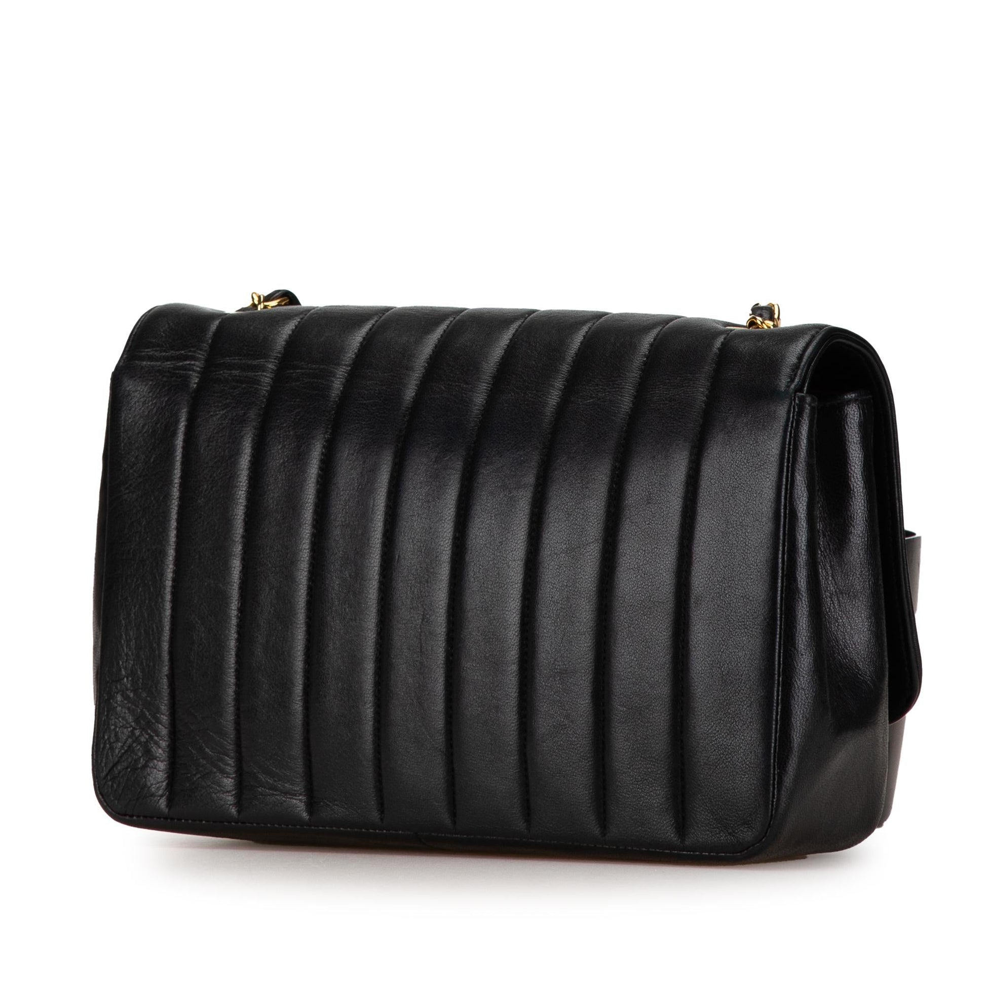 Chanel Lambskin Vertical Border Flap SHG-t5P50W Handbag