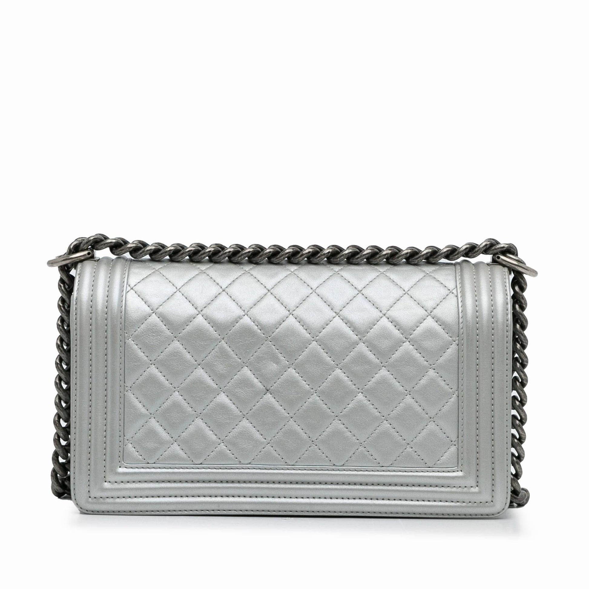 Chanel Medium Metallic Boy Flap (SHG-xCkeOz)