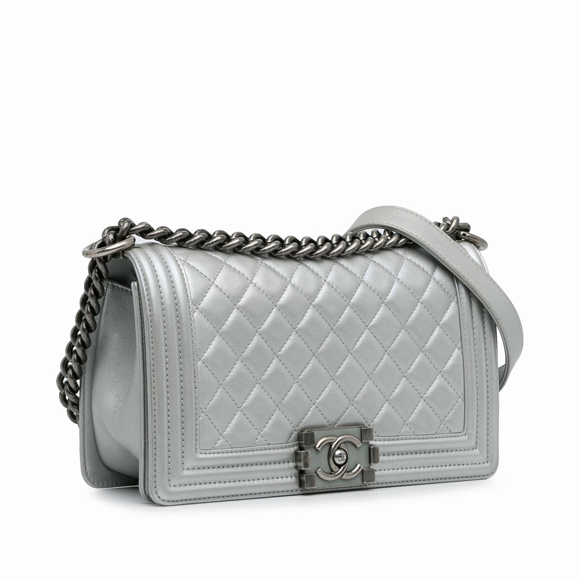 Chanel Medium Metallic Boy Flap (SHG-xCkeOz)