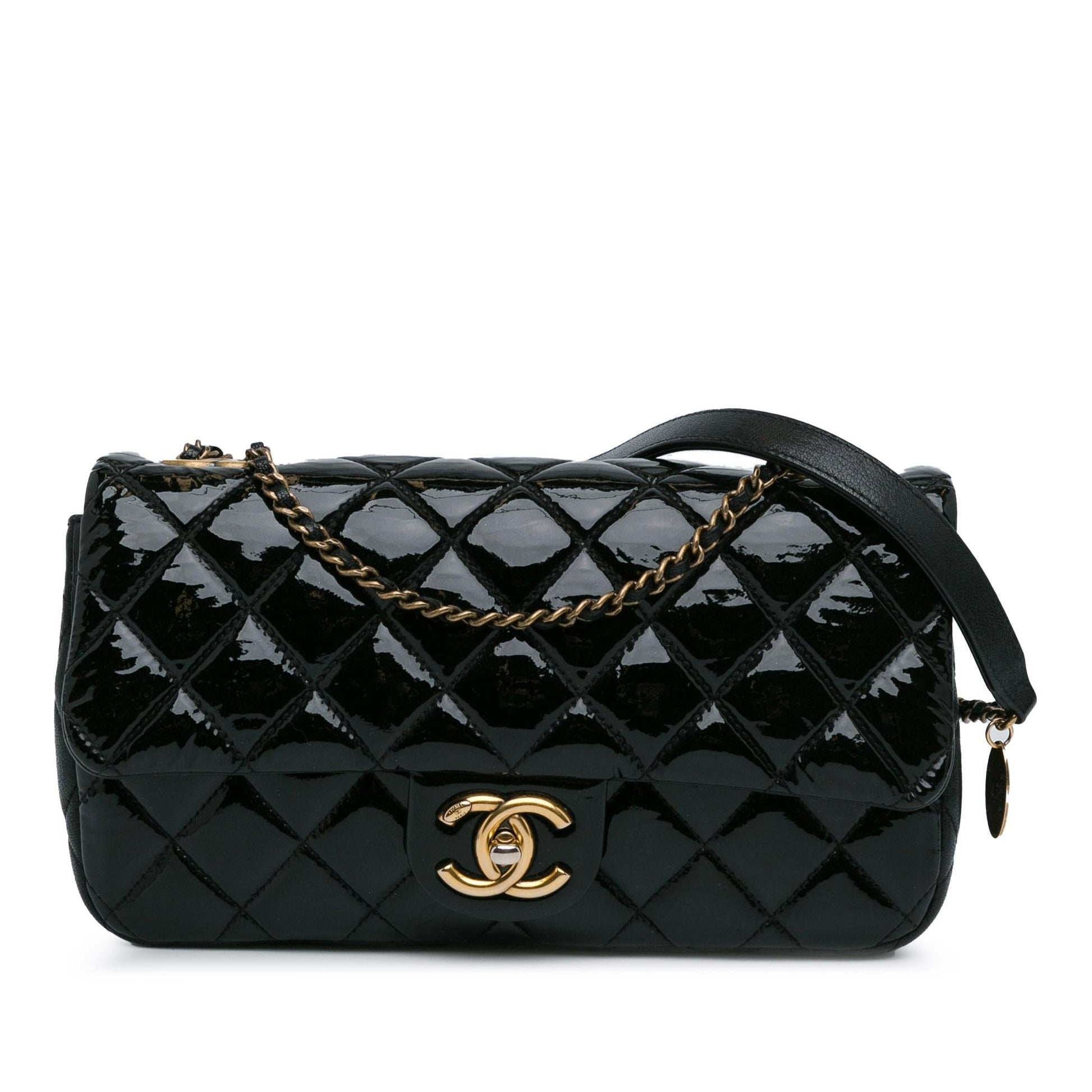 Chanel Patent Goatskin CC Eyelet Flap SHG-7lc5oU Handbag