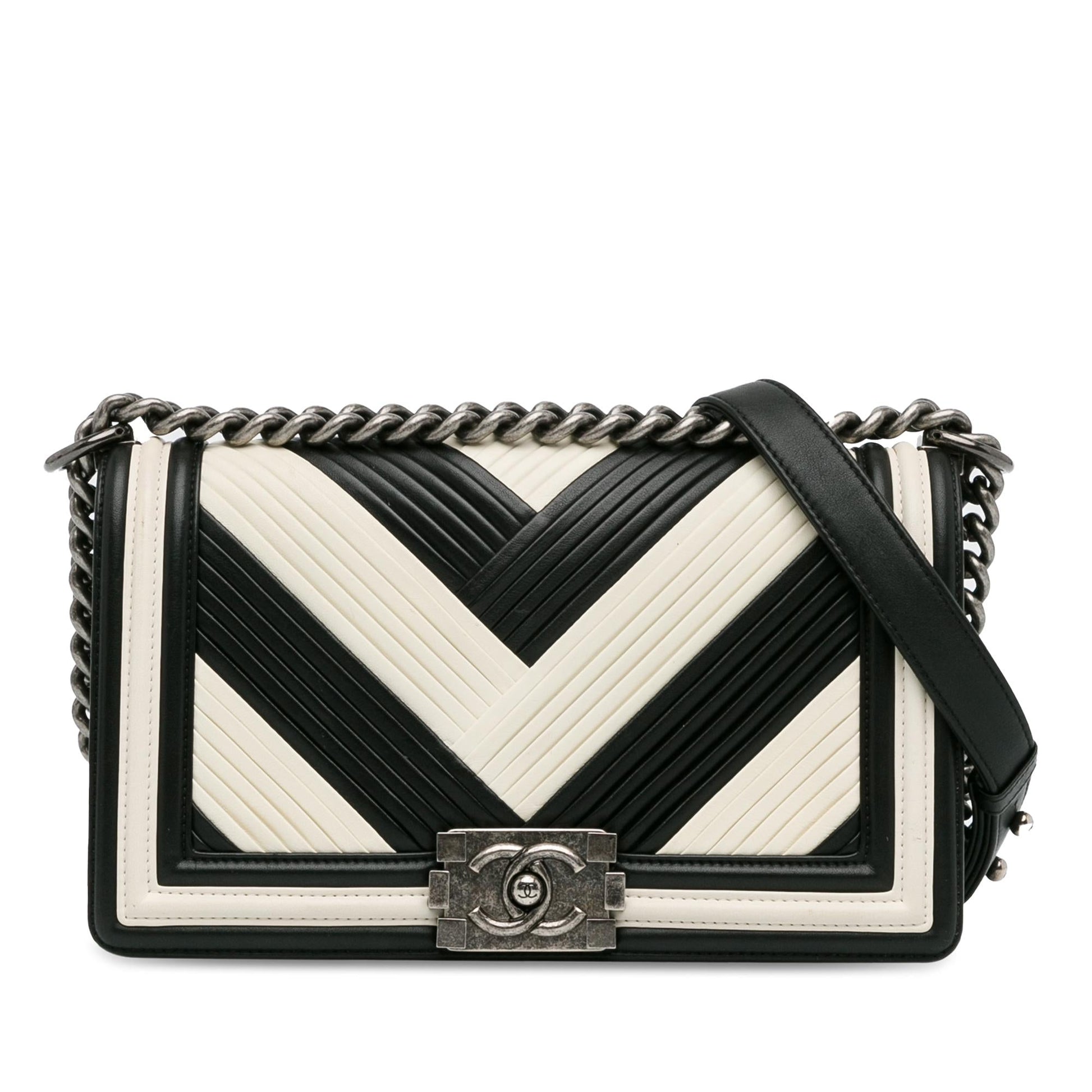 Chanel Medium Pleated Calfskin Boy In Rome Flap (Shg-Dqwgfz) Bag