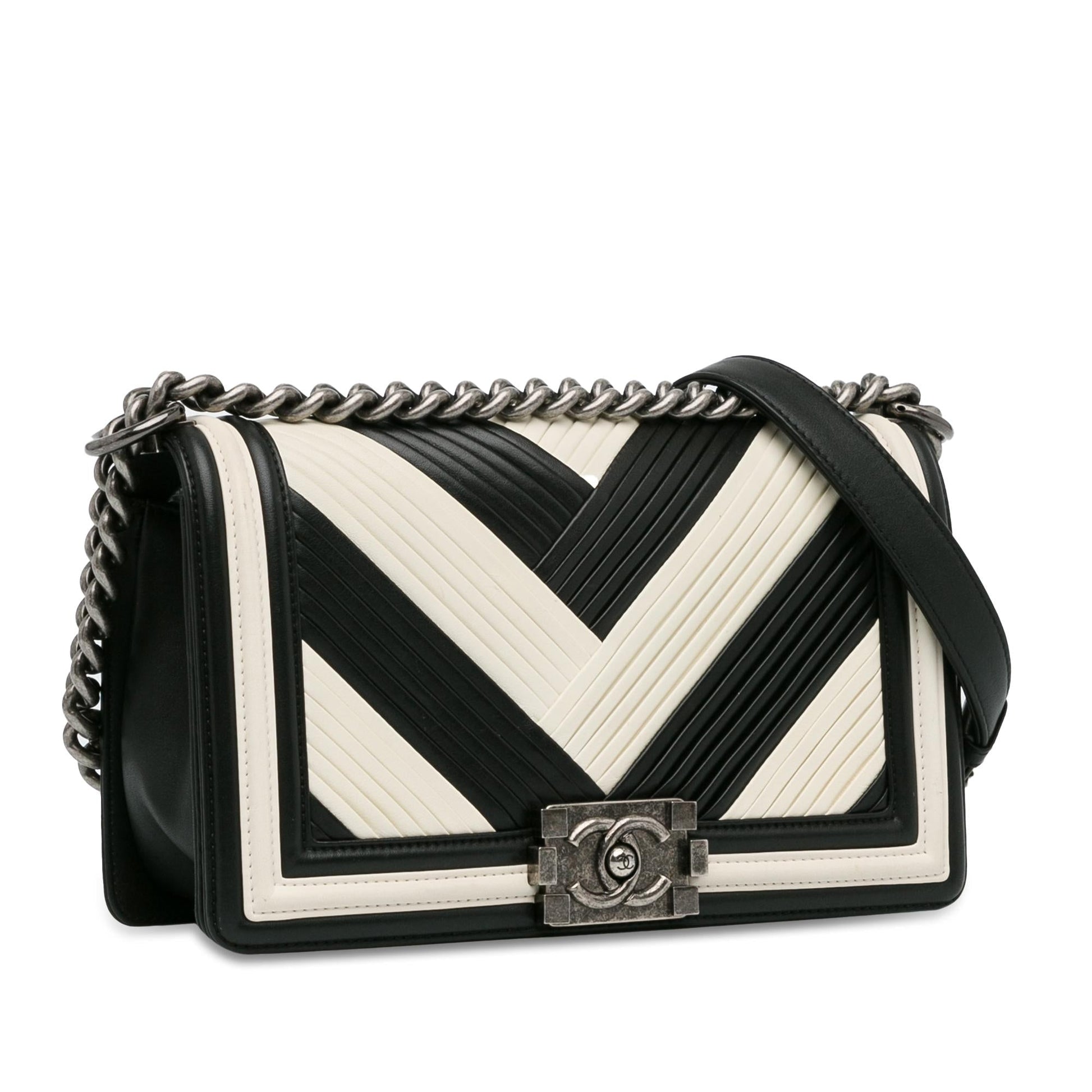 Chanel Pleated Calfskin Boy Rome Flap SHG-DQWgfZ Handbag