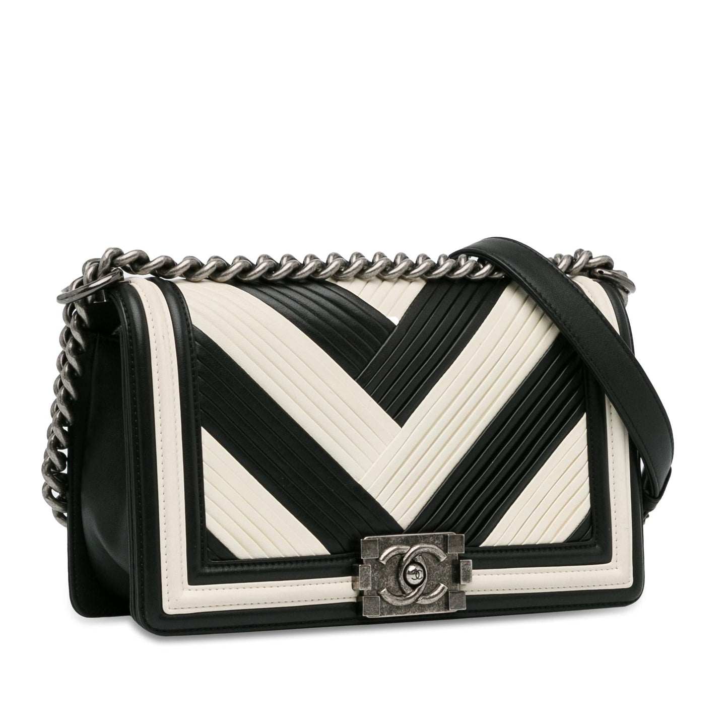 Chanel Medium Pleated Calfskin Boy In Rome Flap (Shg-Dqwgfz) Bag