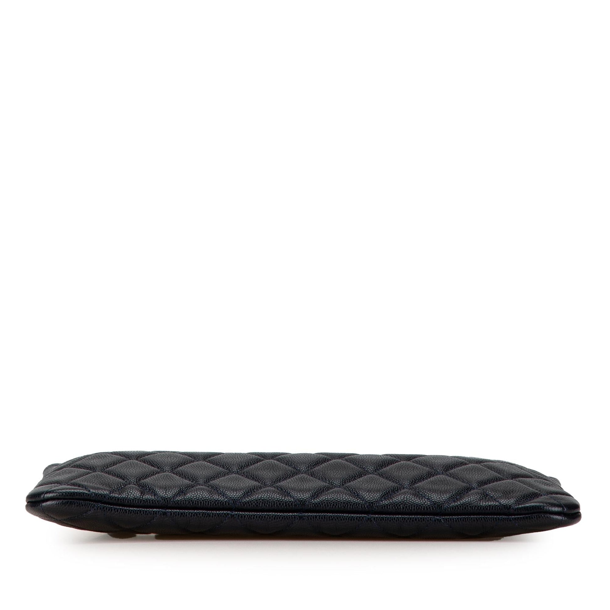 Chanel Quilted Caviar O SHG-bgRUQW Clutch Bag