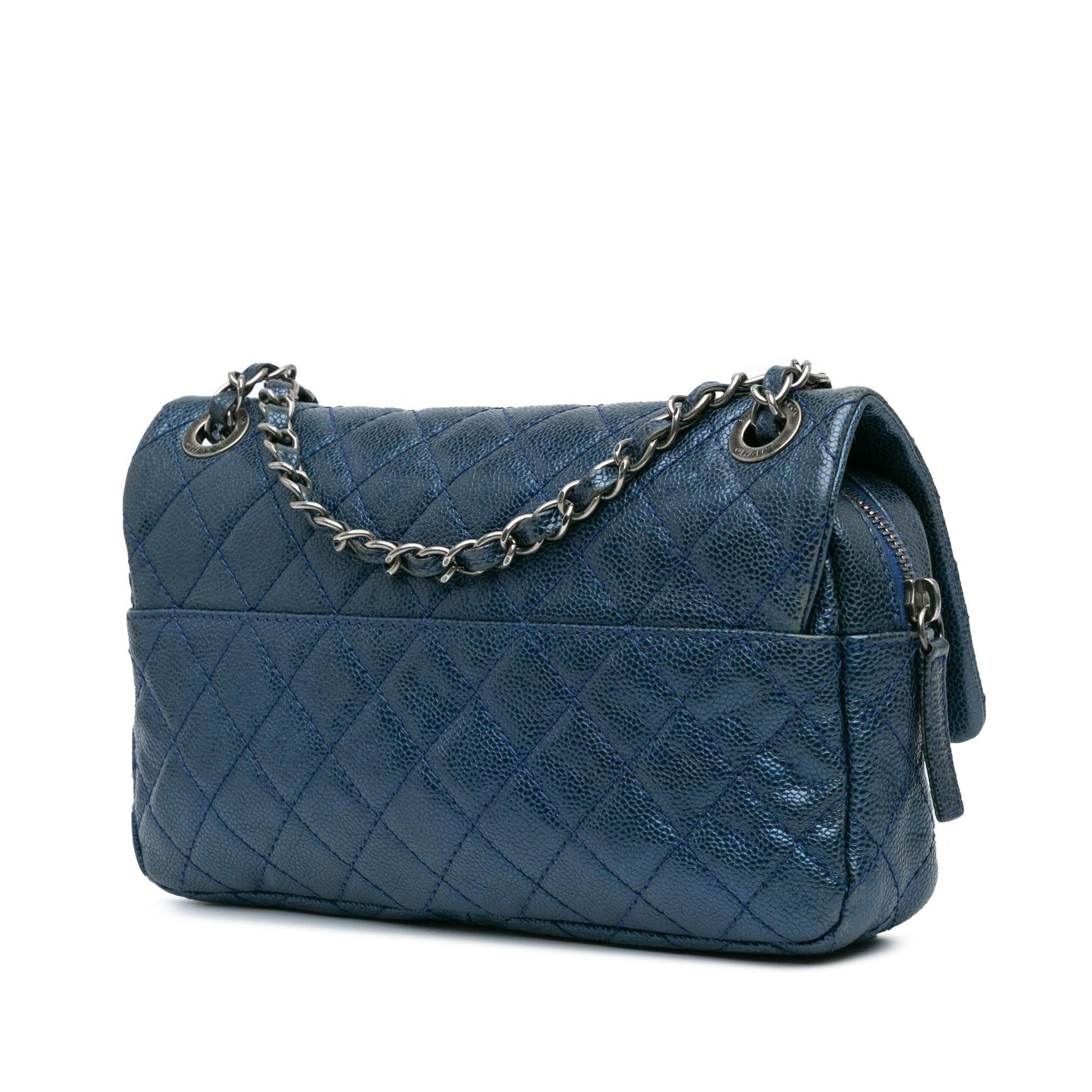 Chanel Quilted Iridescent Caviar Easy Flap Handbag Shg Vpqccb