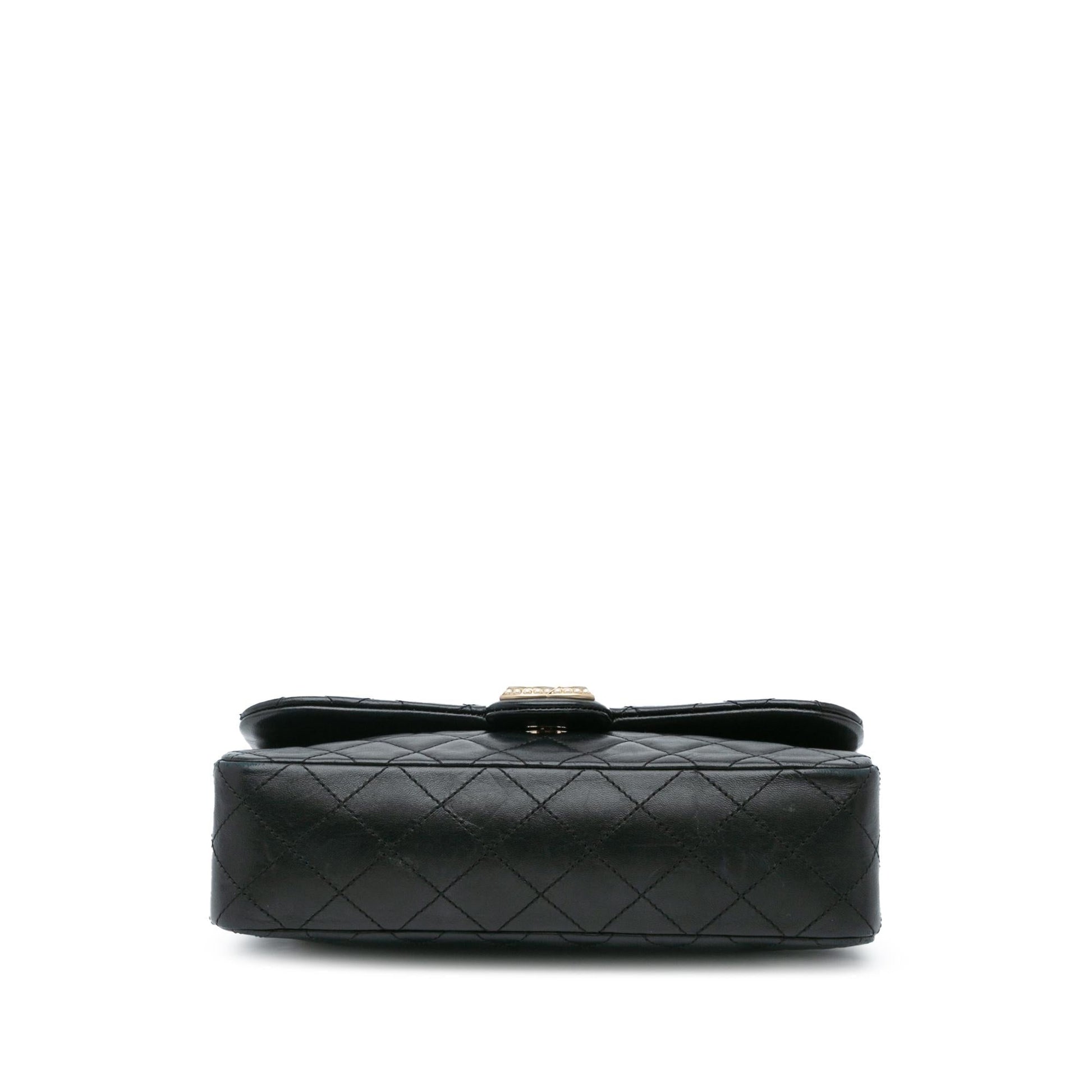 Chanel Quilted Lambskin Westminster Pearl Flap Handbag Flap 2