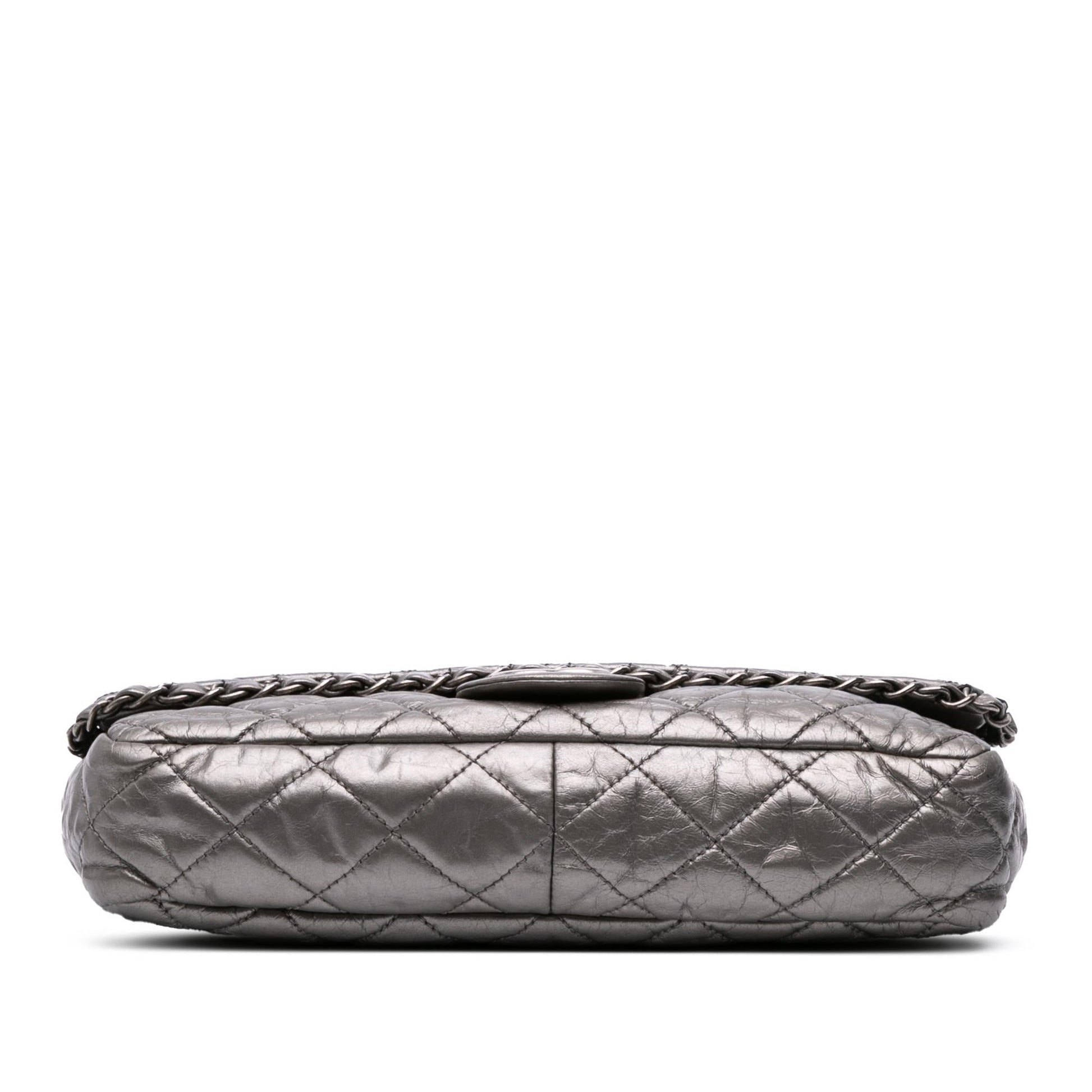 Chanel Quilted Handbag 5