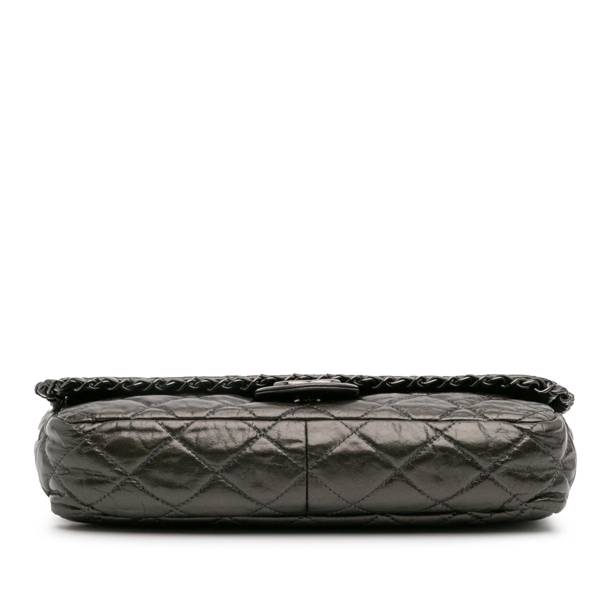 Chanel Quilted Handbag 6