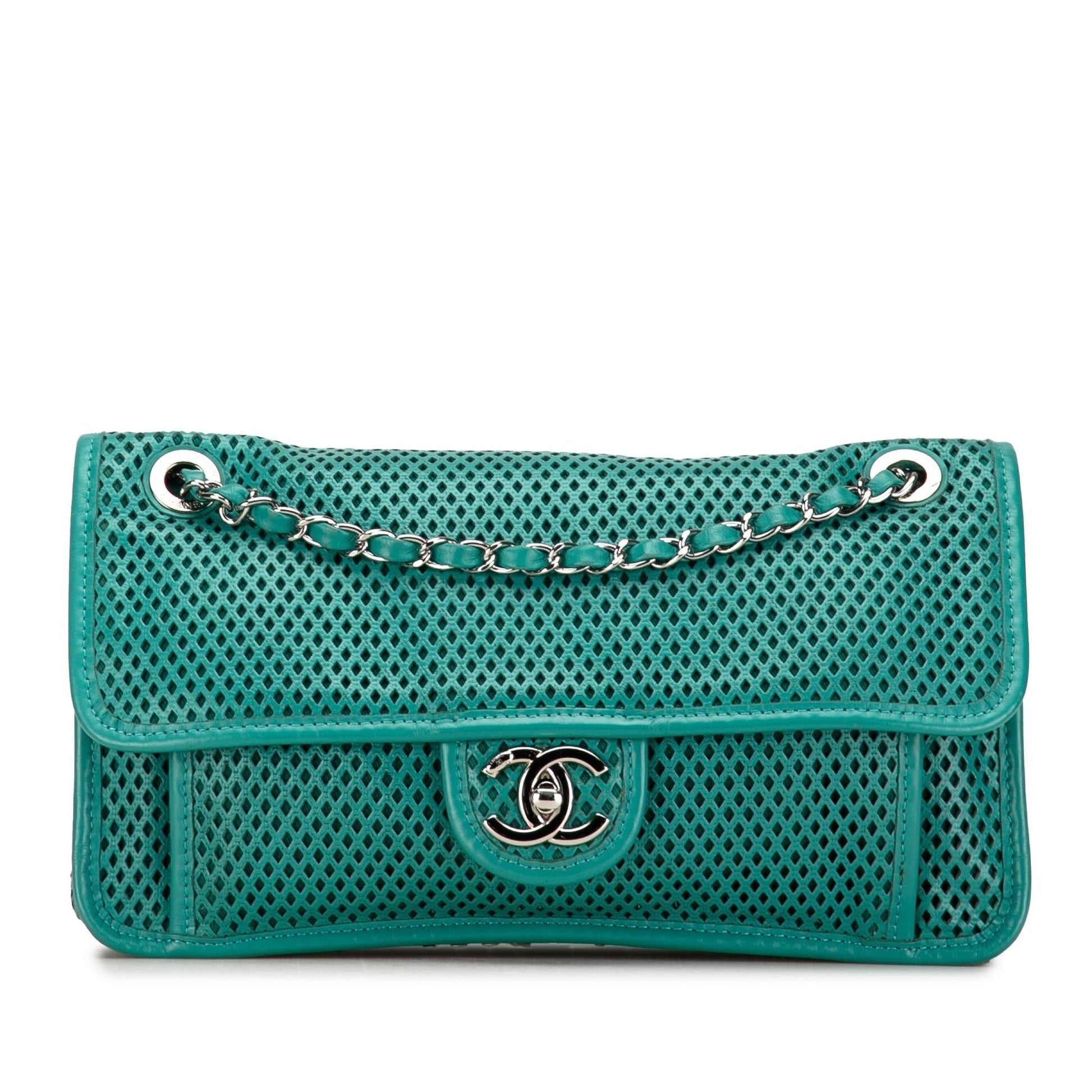 Chanel Medium Up In The Air Flap (Shg-Hibefk) Bag