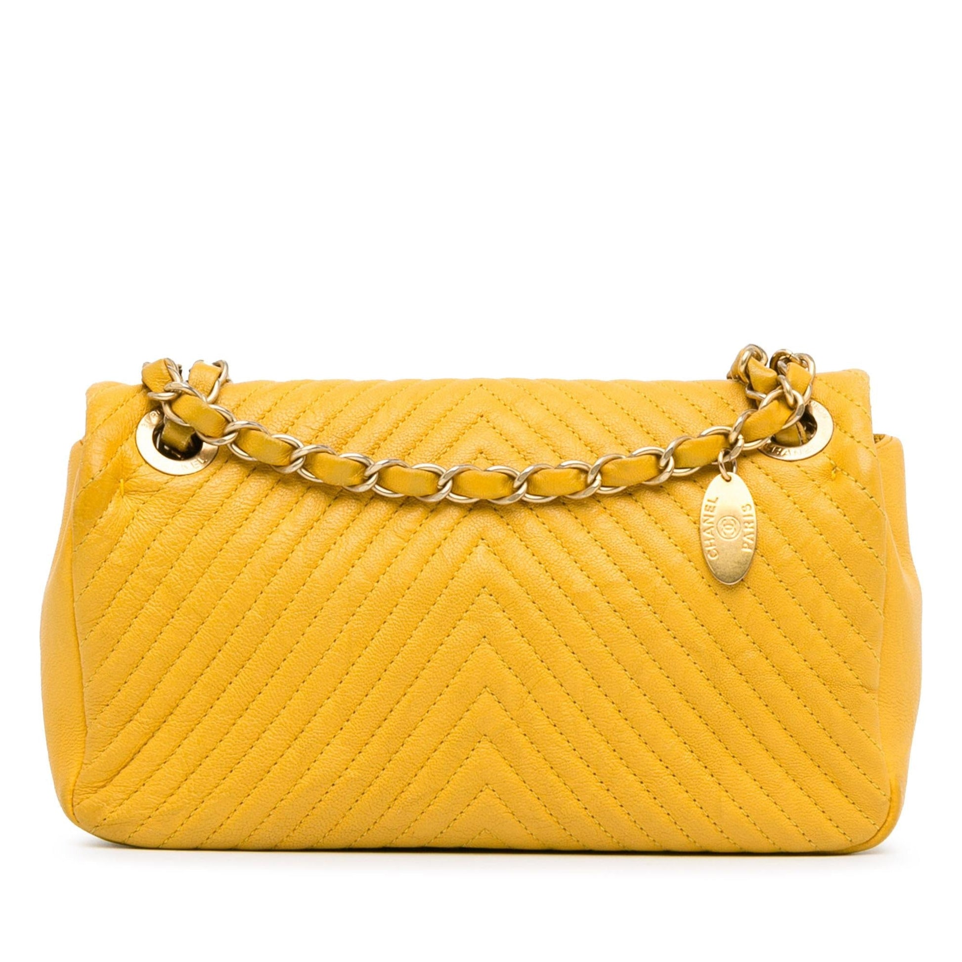 Chanel Wrinkled Calfskin Chevron Medallion Charm Surpique Key Chain
