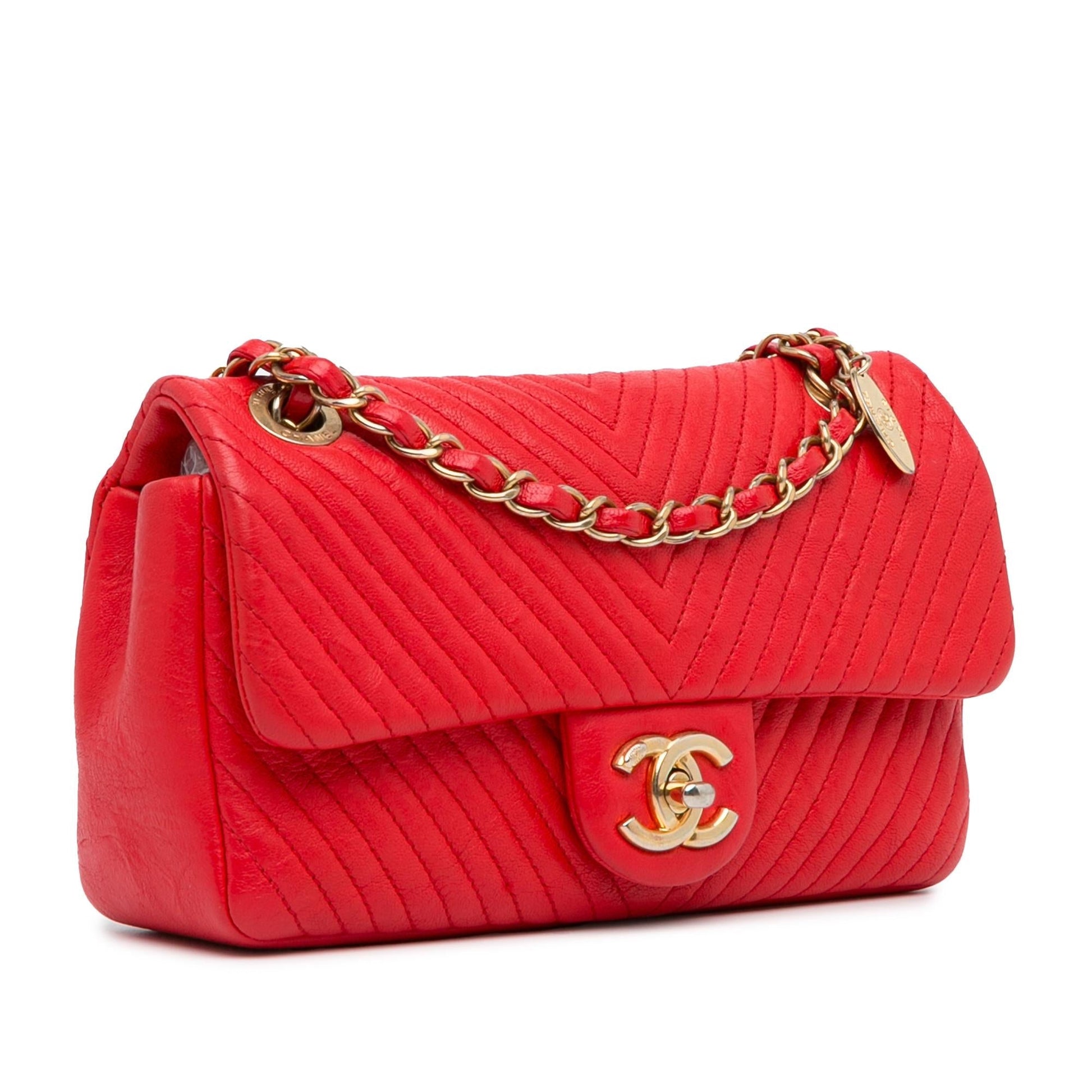 Chanel Wrinkled Calfskin Quilted Chevron Medallion Charm Key Chain Shg U42Tjr