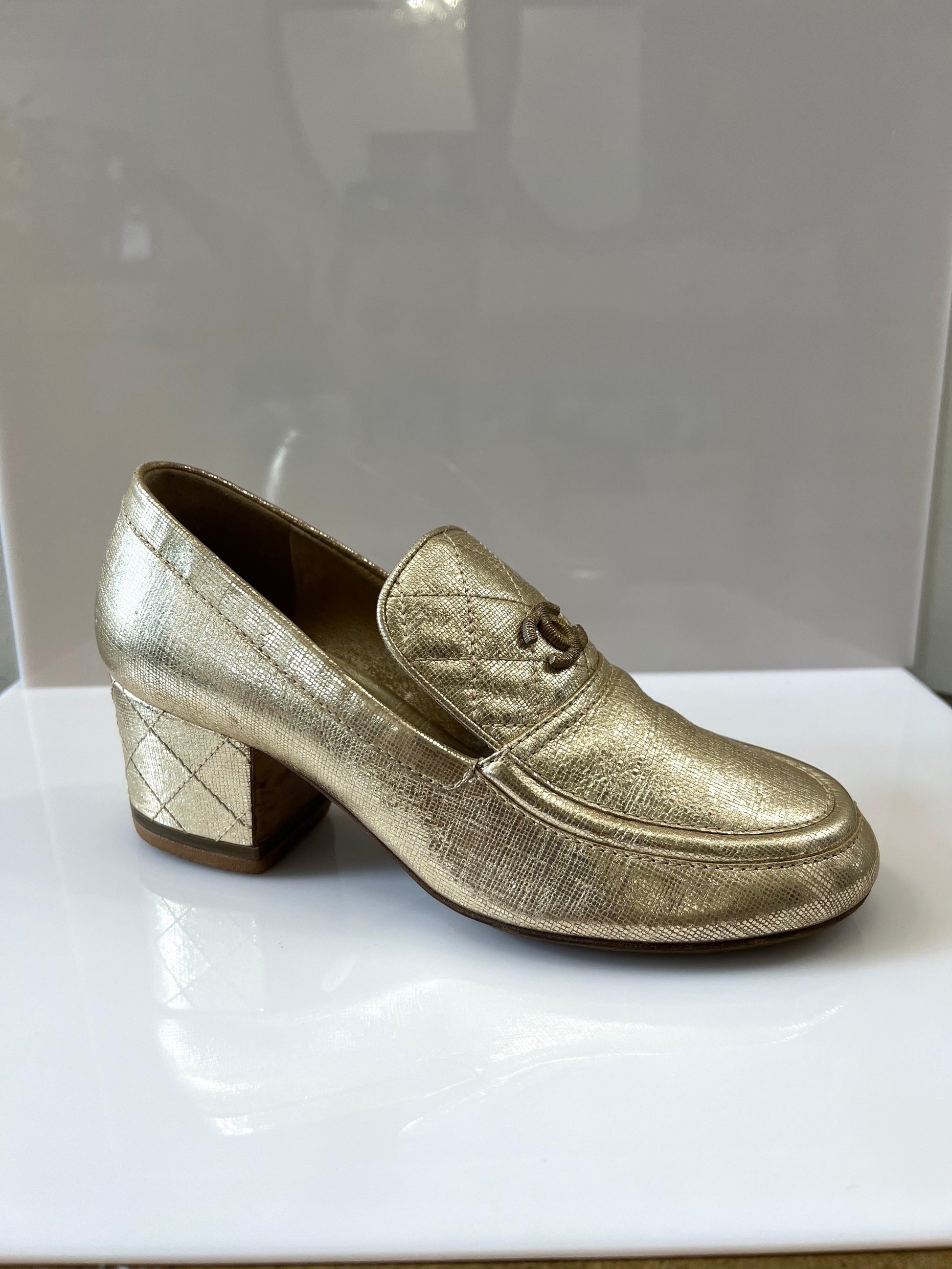 Chanel CC Metallic Gold Textured Leather Stacked Heel Loafers for Women