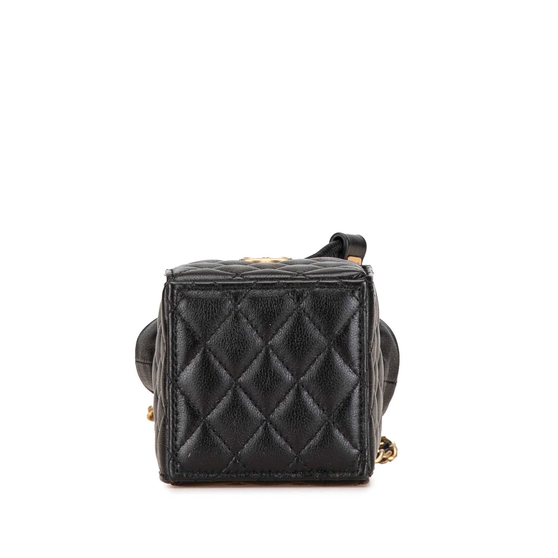 Chanel Calfskin Square Drawstring Bucket SHG-wJSkso Jewelry
