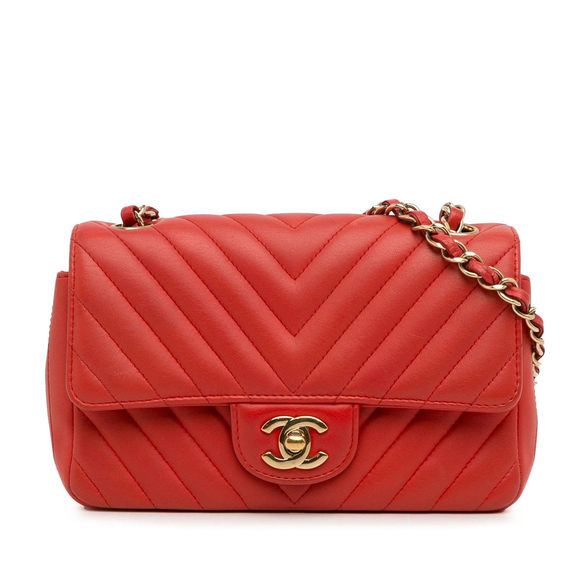 Chanel Chevron Quilted Lambskin Rectangular Flap SHG-rXZBco Shoulder Bag