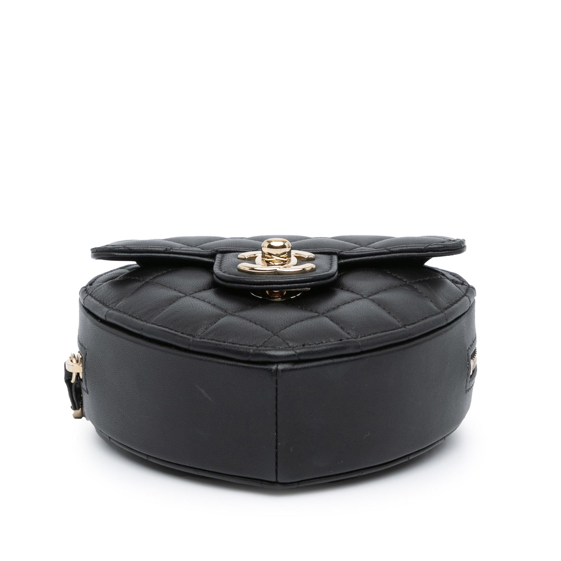 Chanel Lambskin CC Love Heart SHG-7YuAtF Crossbody Bag