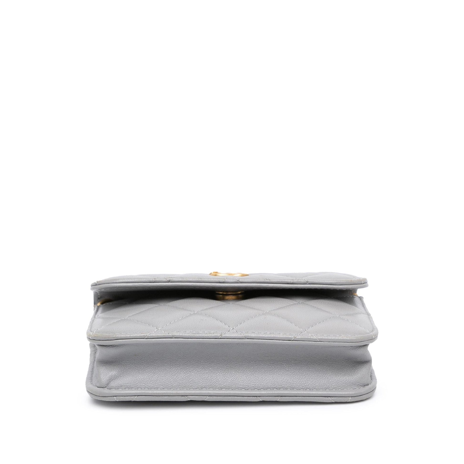 Chanel Lambskin Pearl Crush On SHG-rpWY7l Clutch Bag