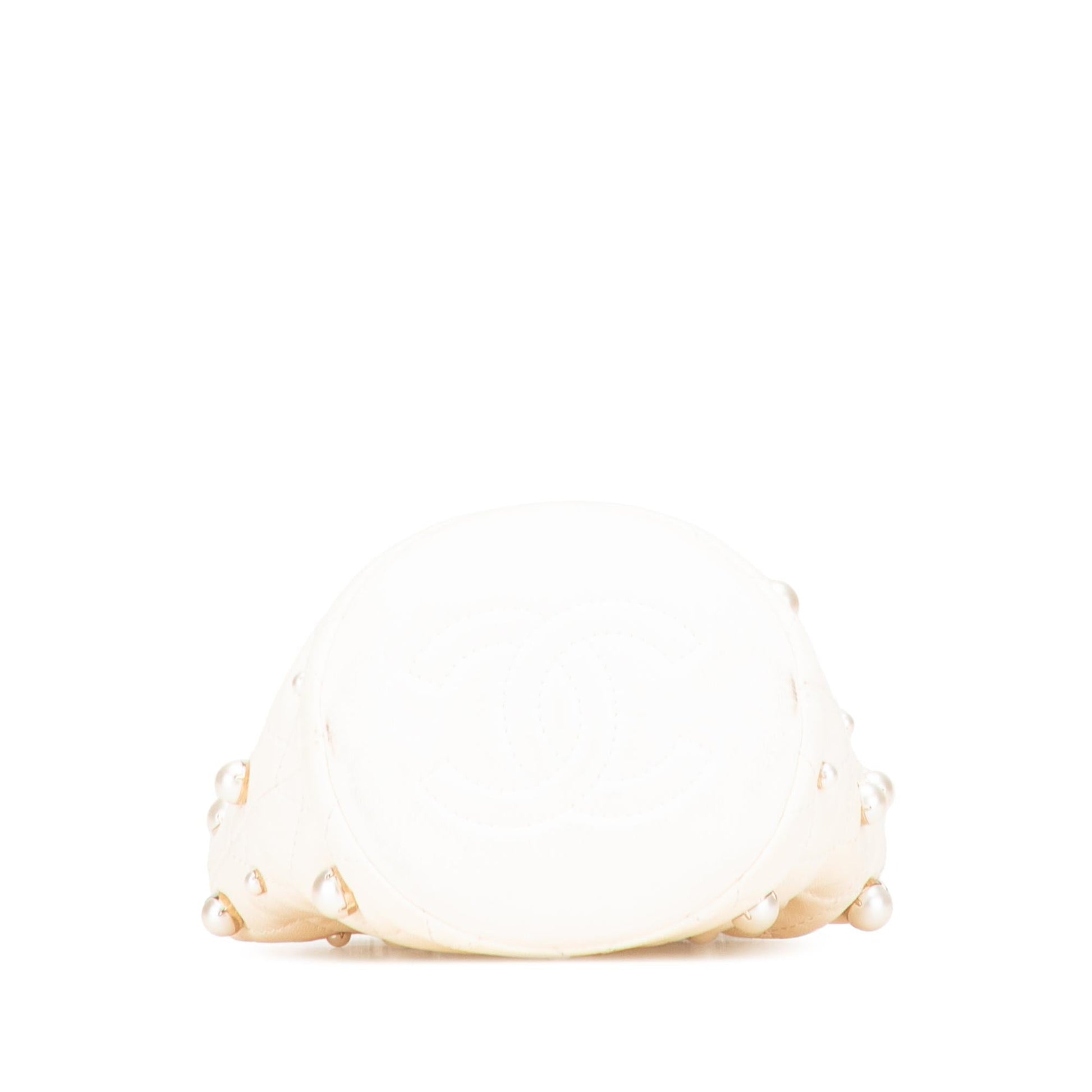 Chanel Quilted Lambskin About Pearls Drawstring Bucket Jewelry