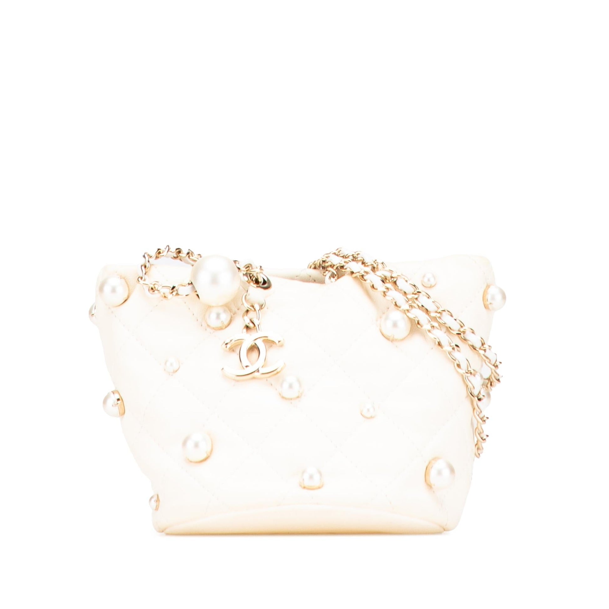 Chanel Quilted Lambskin About Pearls Drawstring Bucket Jewelry