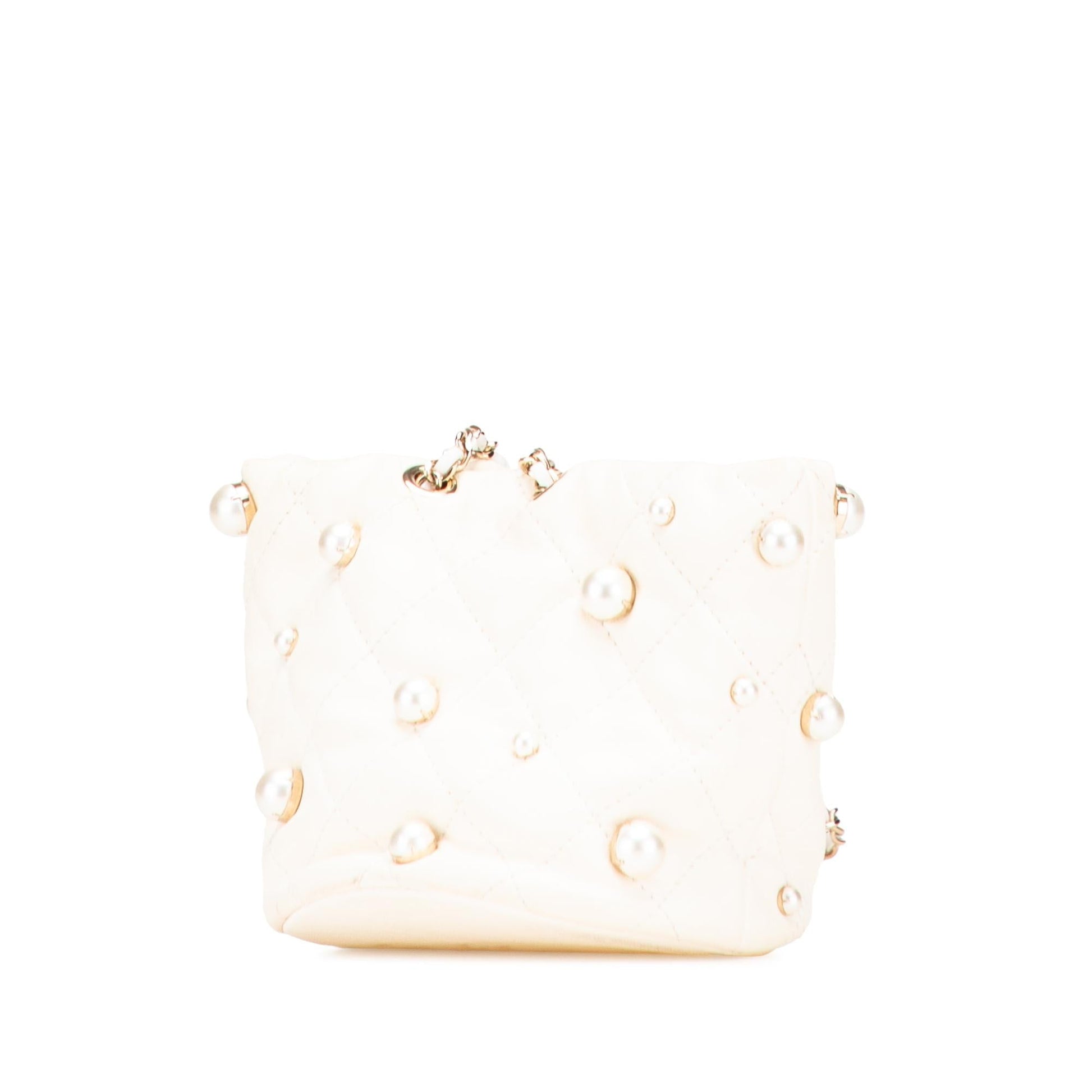 Chanel Quilted Lambskin About Pearls Drawstring Bucket Jewelry