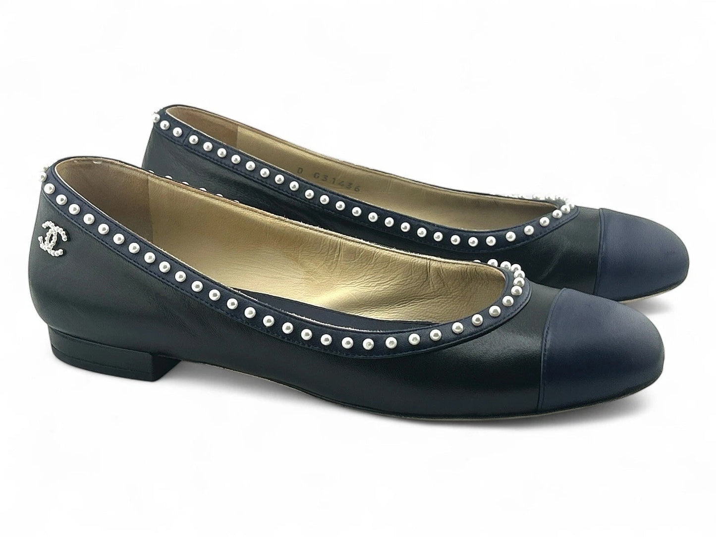 Chanel LAMBSKIN SATIN PEARL CC CAP TOE Hat