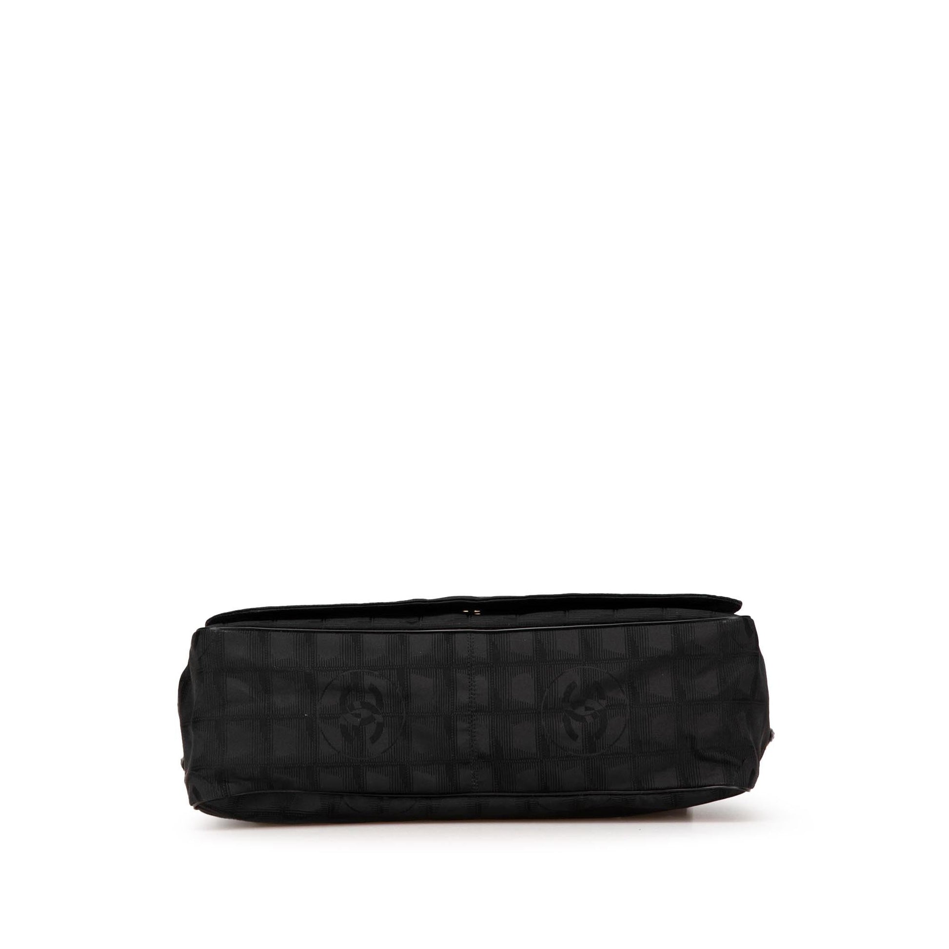 Chanel New Line Nylon Travel Bag Crossbody 1