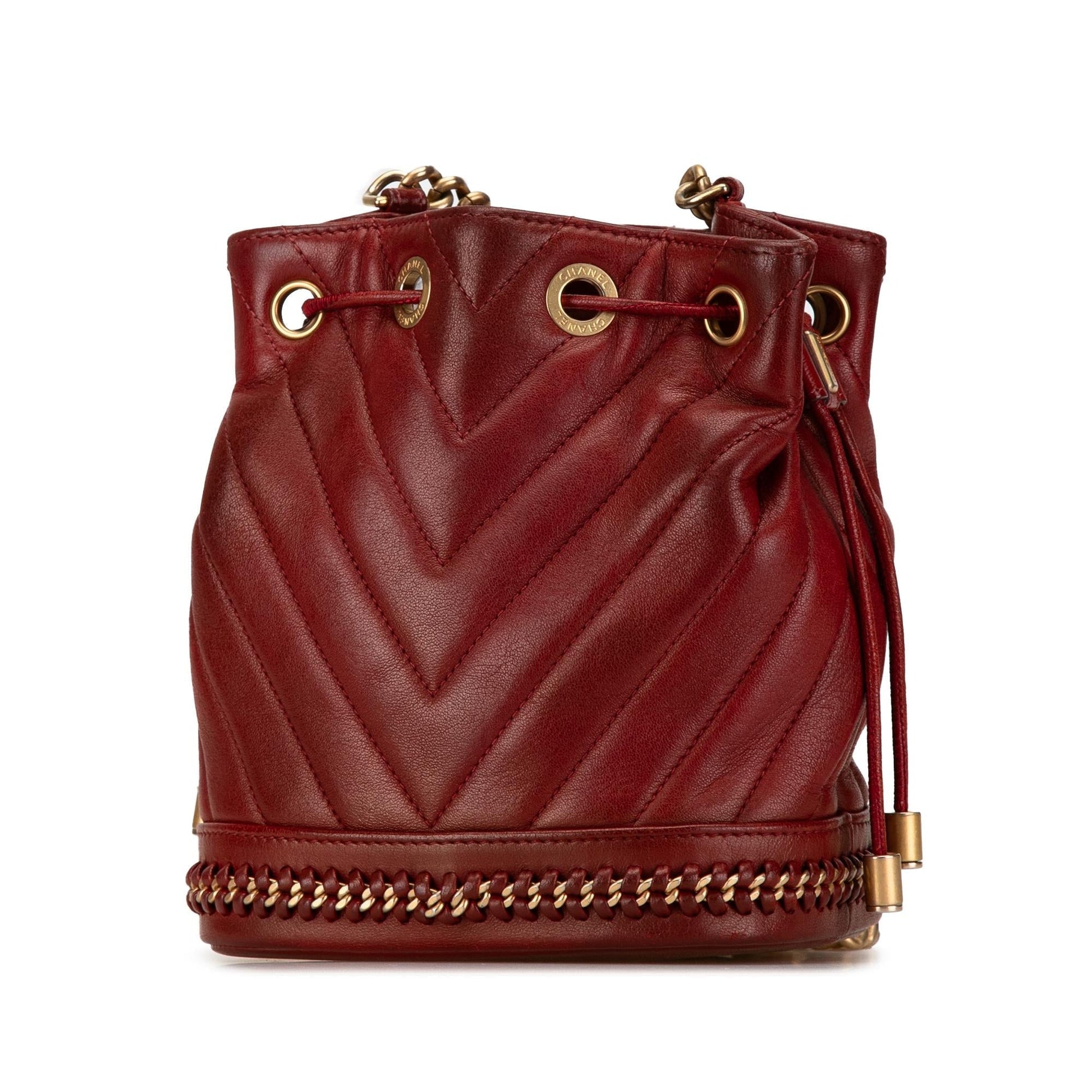 Chanel Paris Cosmopolite Chevron Lambskin Bucket SHG-3IzII1 Small Bucket Bag