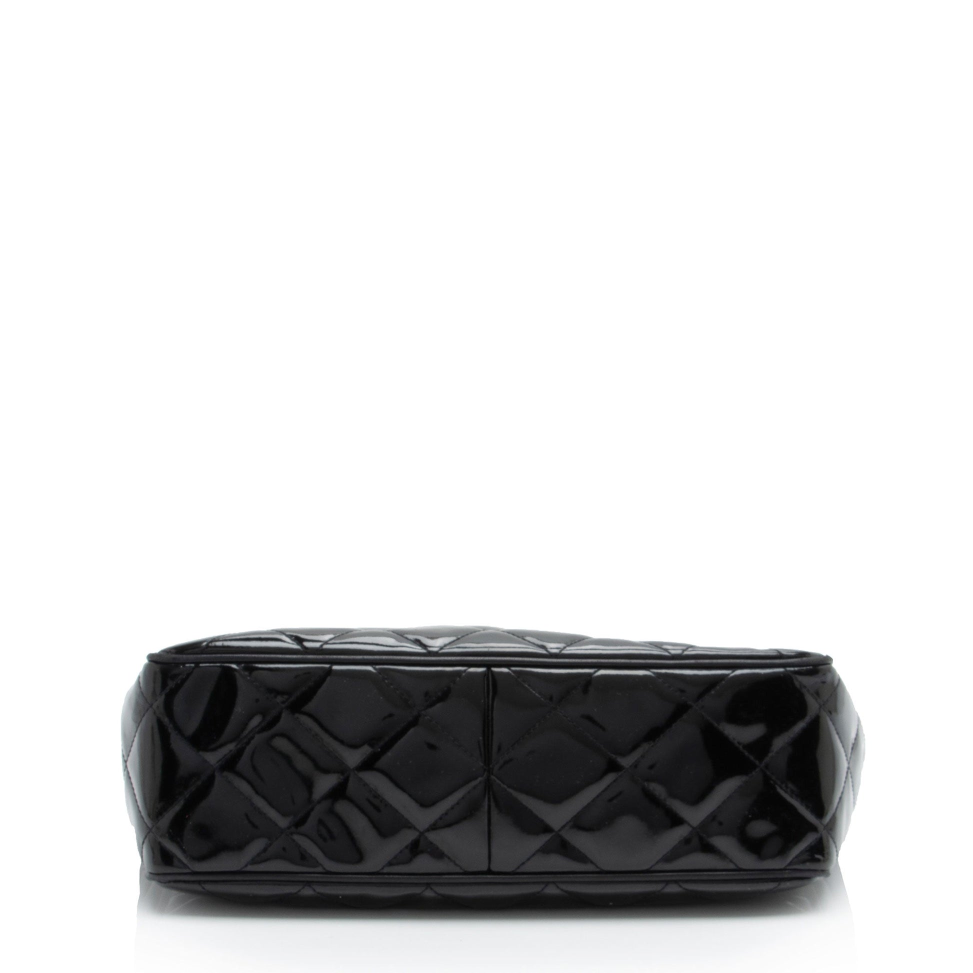 Chanel   Patent Leather CC Bowling Bag (SHF-S9yHE9)