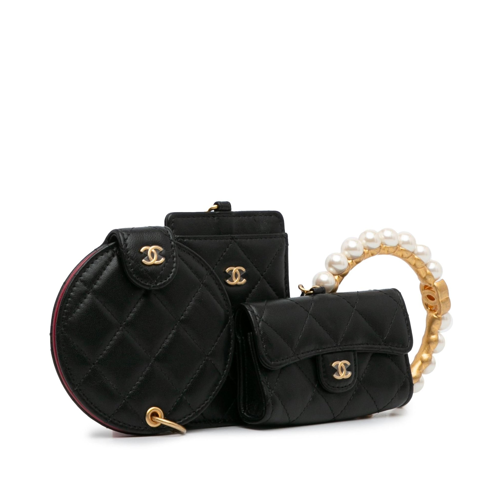 Chanel Pearl Crown Cc Wristlet Multi Pouches (Shg-Illxln) Bag