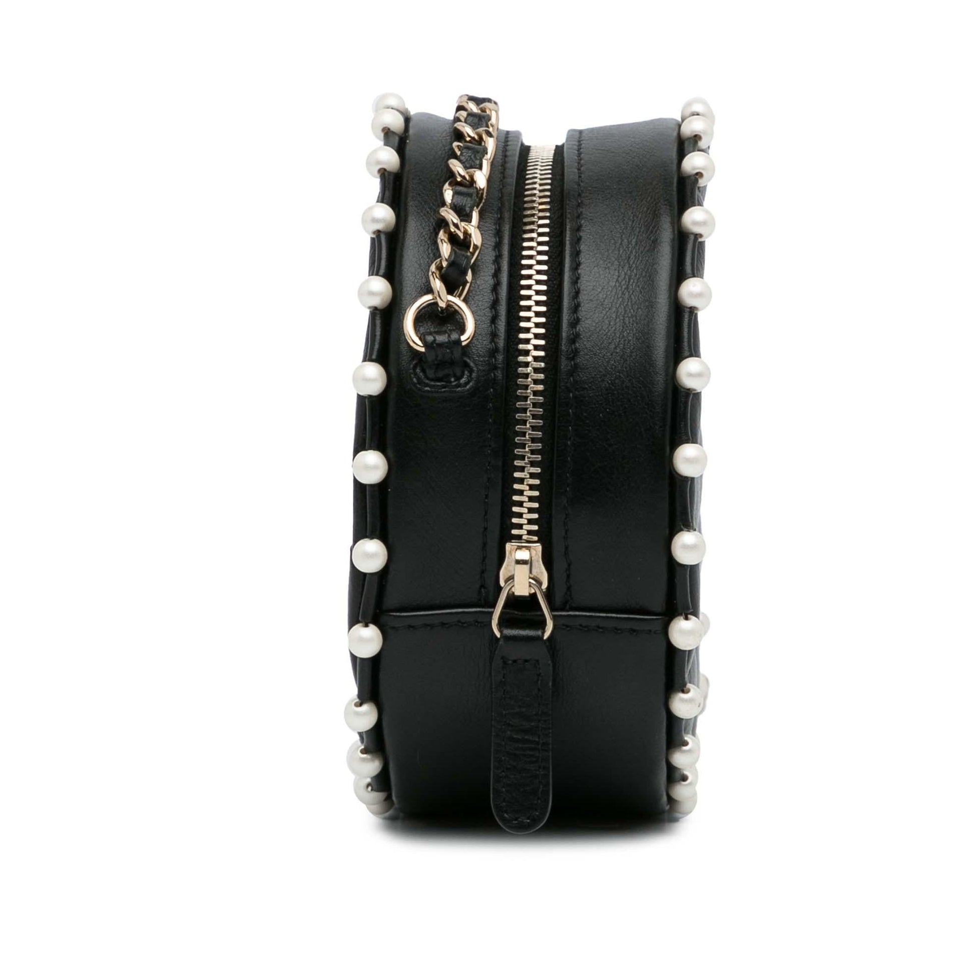 Chanel Pearl Round As Earth SHG-294XSW Crossbody Bag
