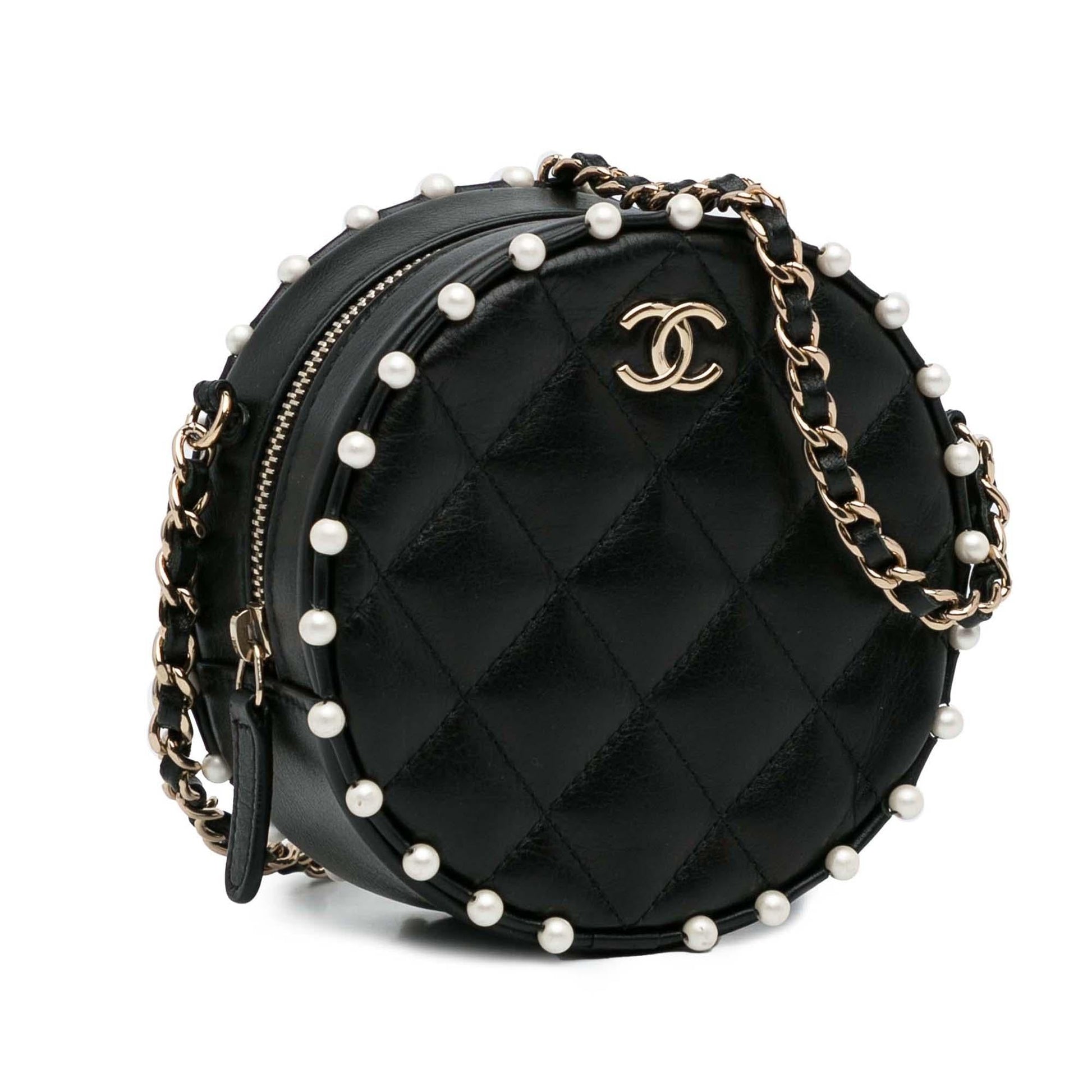 Chanel Pearl Round As Earth SHG-294XSW Crossbody Bag