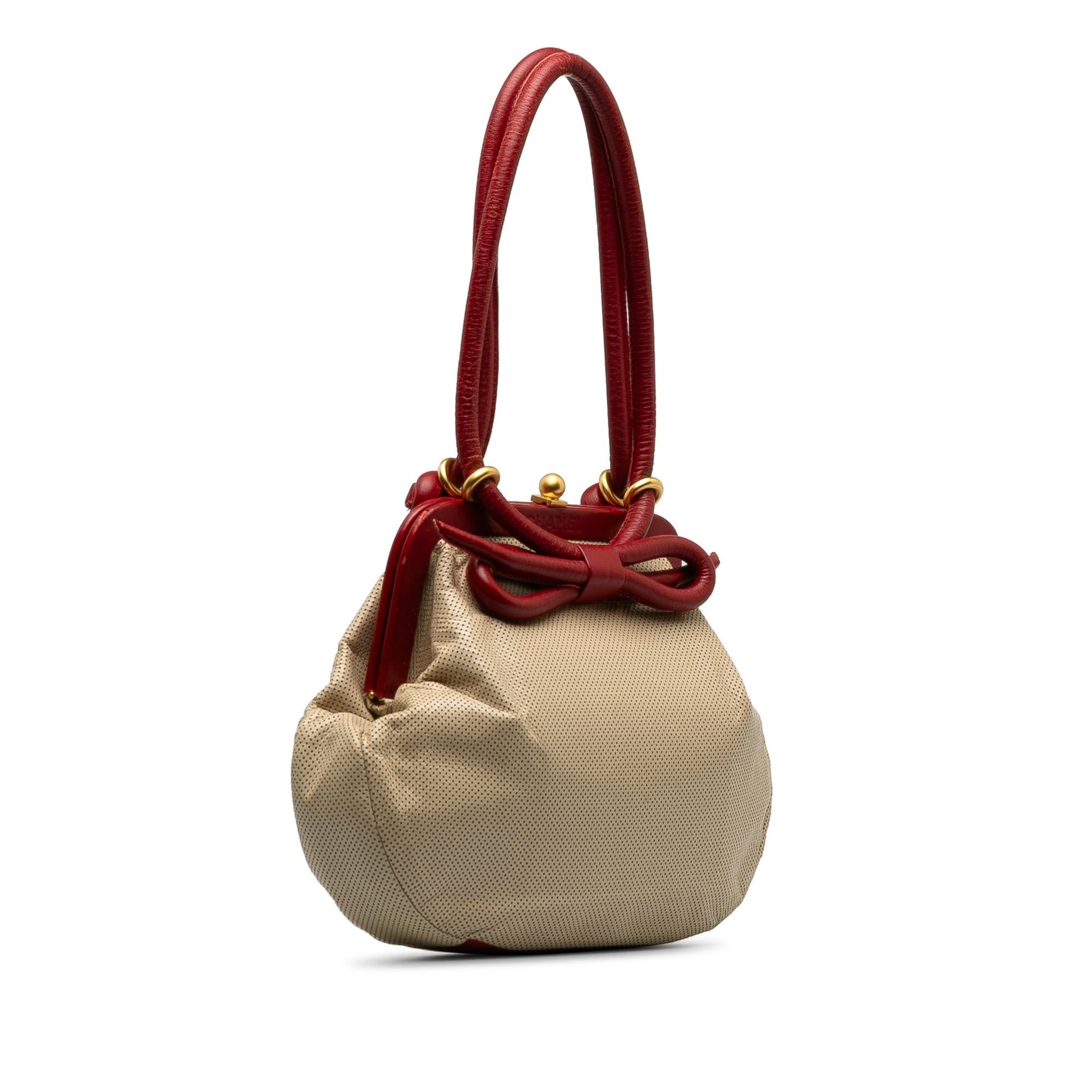 Chanel Perforated Bow Frame SHG-EWnif8 Handbag