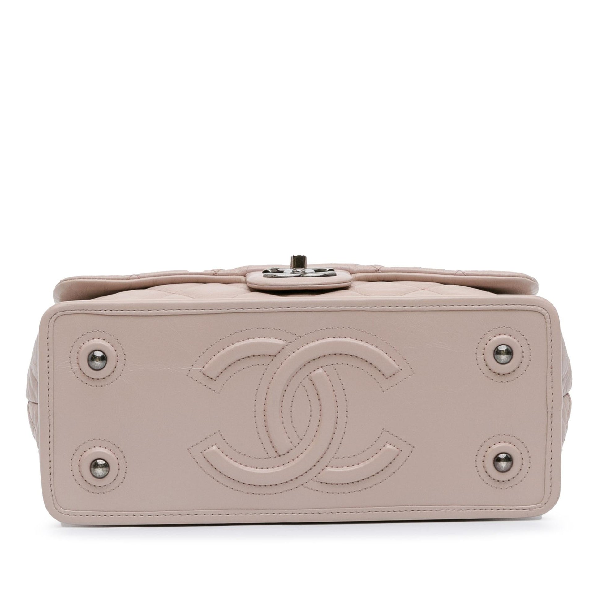Chanel Quilted Aged Calfskin Single Flap (SHG-vBvXcU)