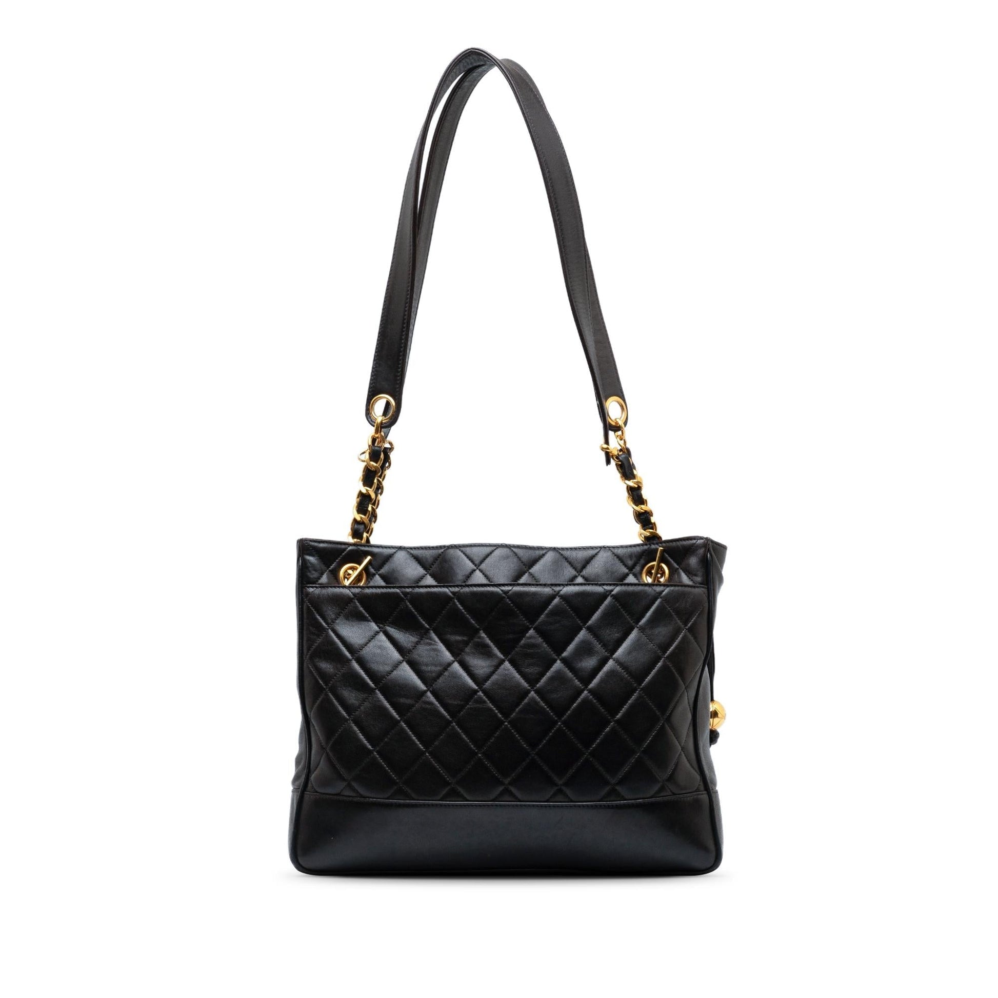 Chanel Quilted CC Lambskin SHG-4n8pB4 Shoulder Bag