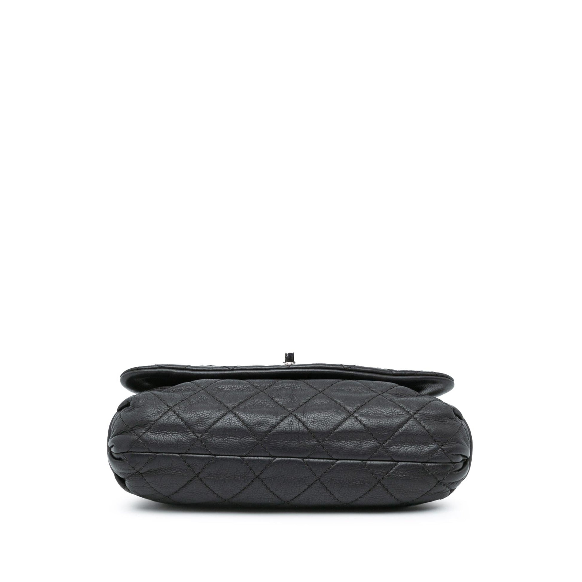 Chanel Quilted Calfskin Curvy Flap (Shg-7Xhjvx) Bag