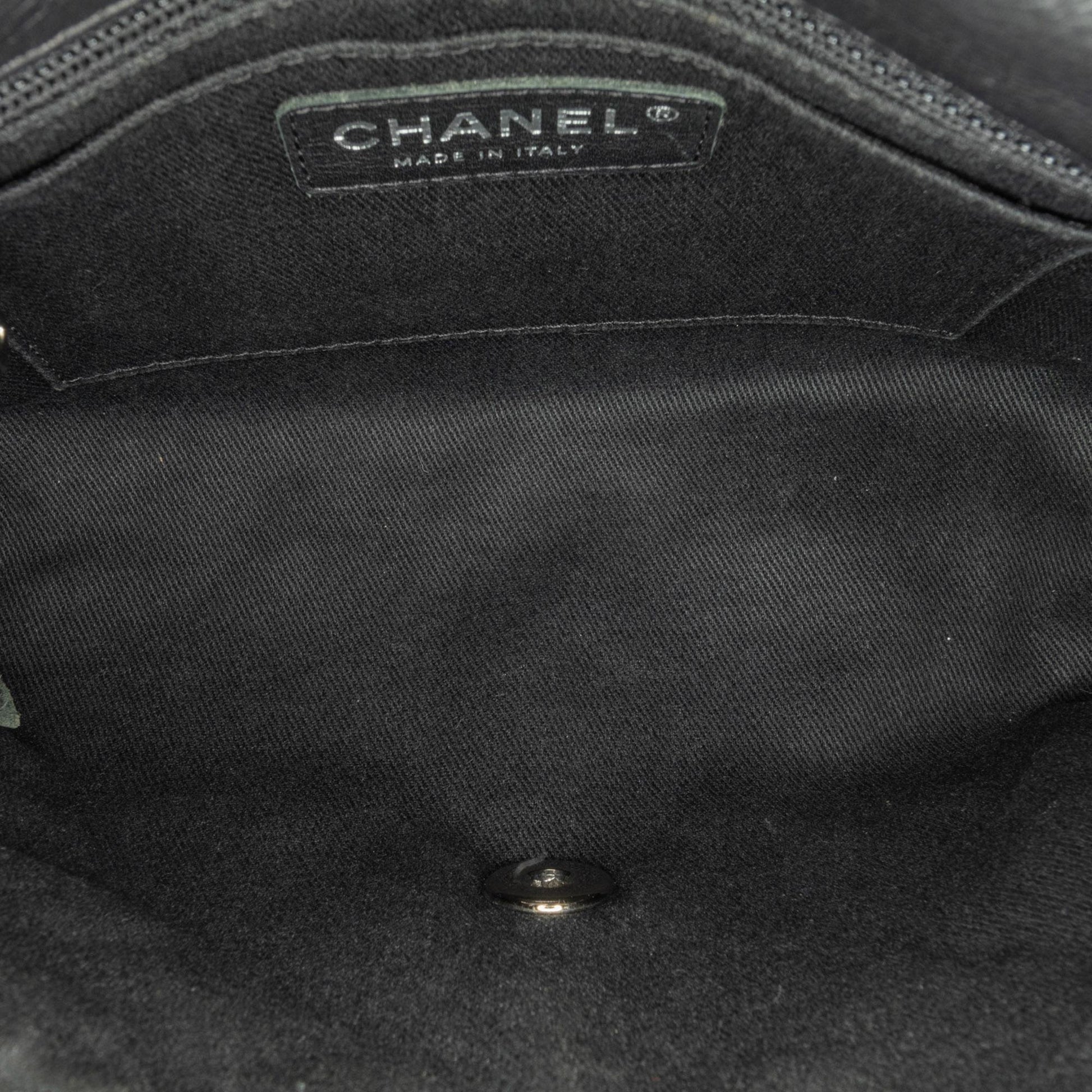 Chanel Quilted Calfskin Curvy Flap (SHG-7XhJvX)