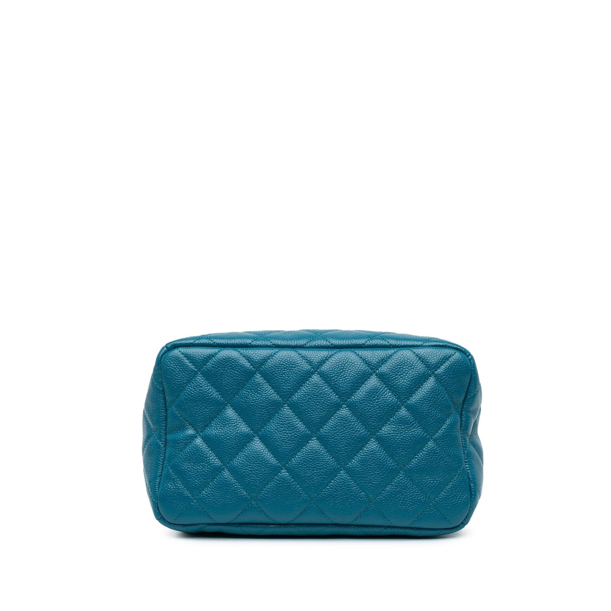 Chanel Quilted Caviar Drawstring Bucket SHG-jhFetp Jewelry