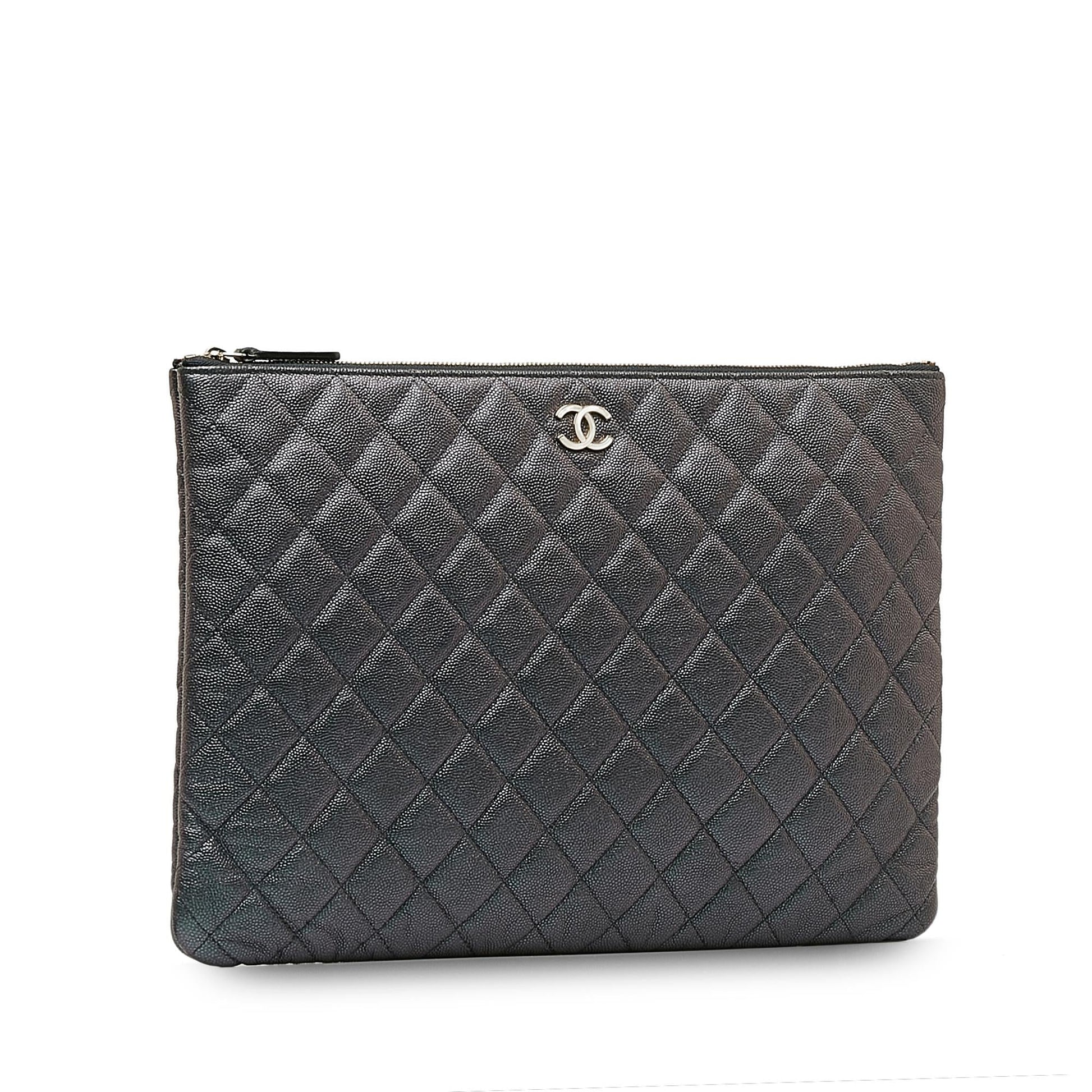 Chanel Quilted Caviar O SHG-6m9479 Clutch Bag