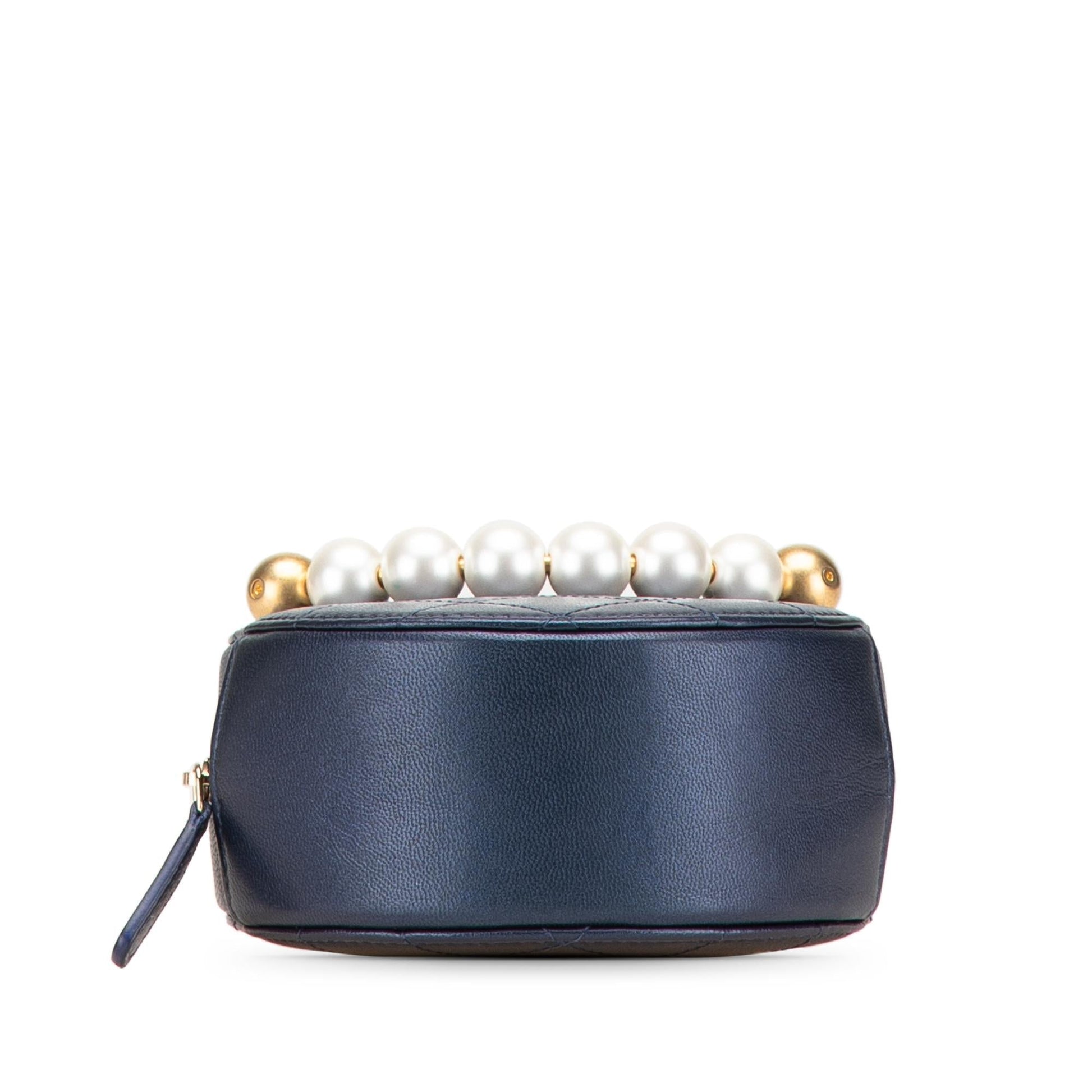 Chanel Quilted Goatskin Chic Pearls Round Clutch Bag