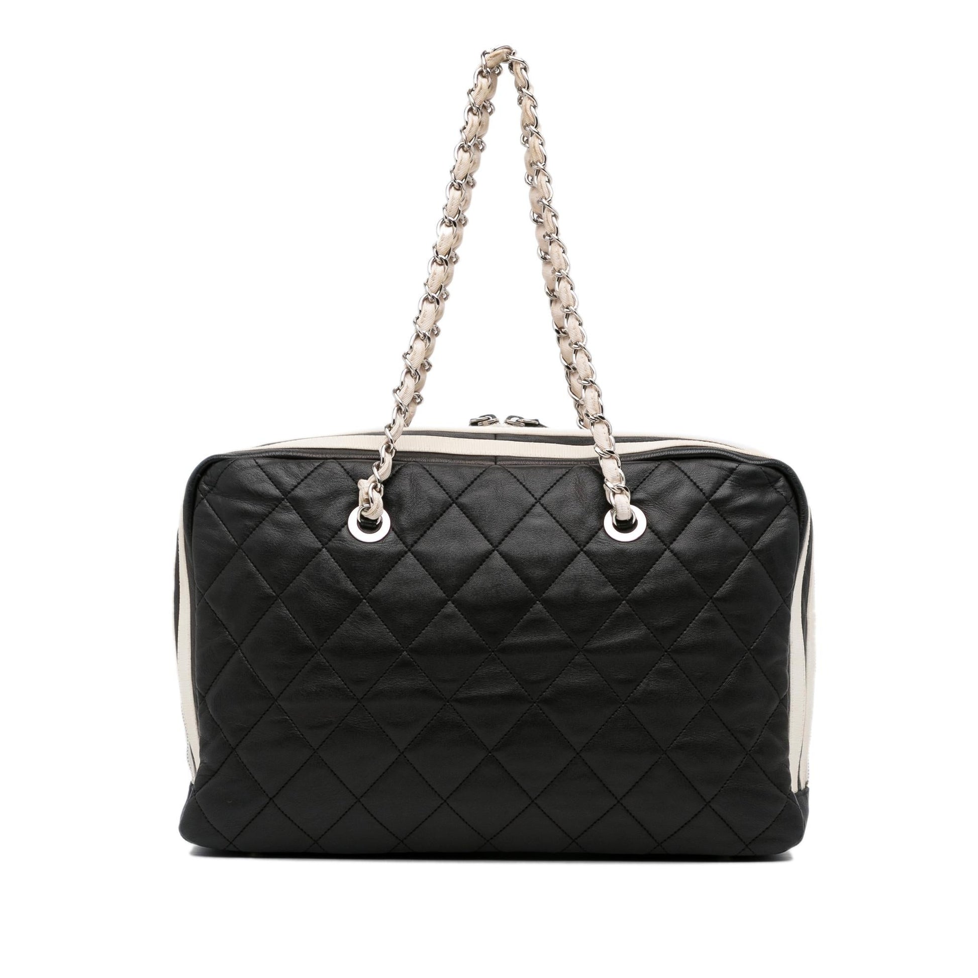 Chanel Quilted Lambskin CC SHG-xnwCwL Shoulder Bag