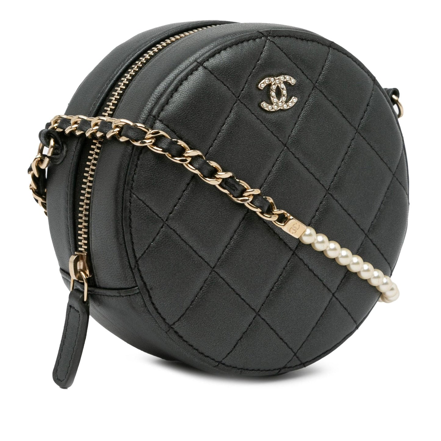 Chanel Quilted Lambskin Round Pearl Clutch with Chain (SHG-gvPaNX)