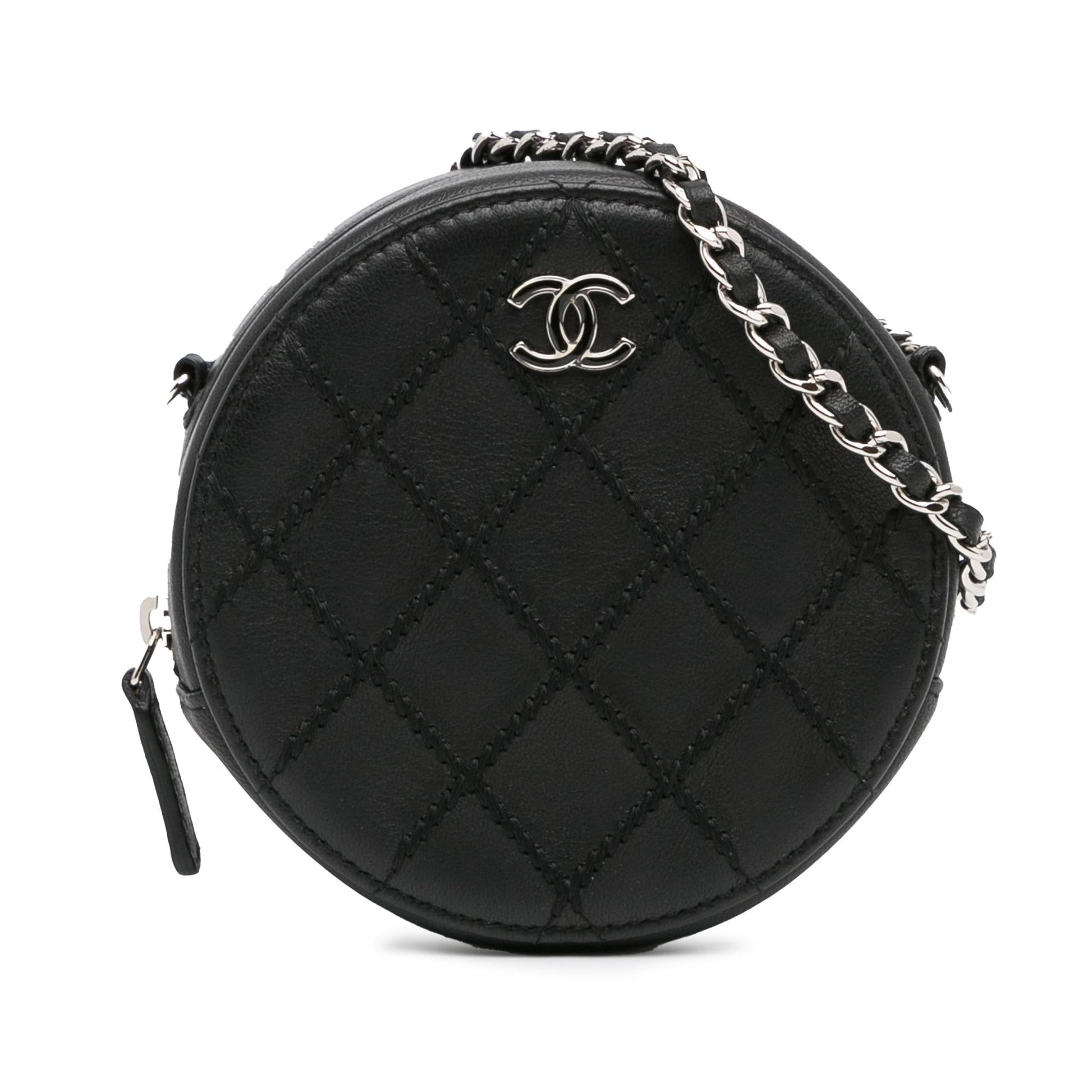Chanel Quilted Lambskin Ultimate Stitch Round SHG-W0N9sw Clutch Bag