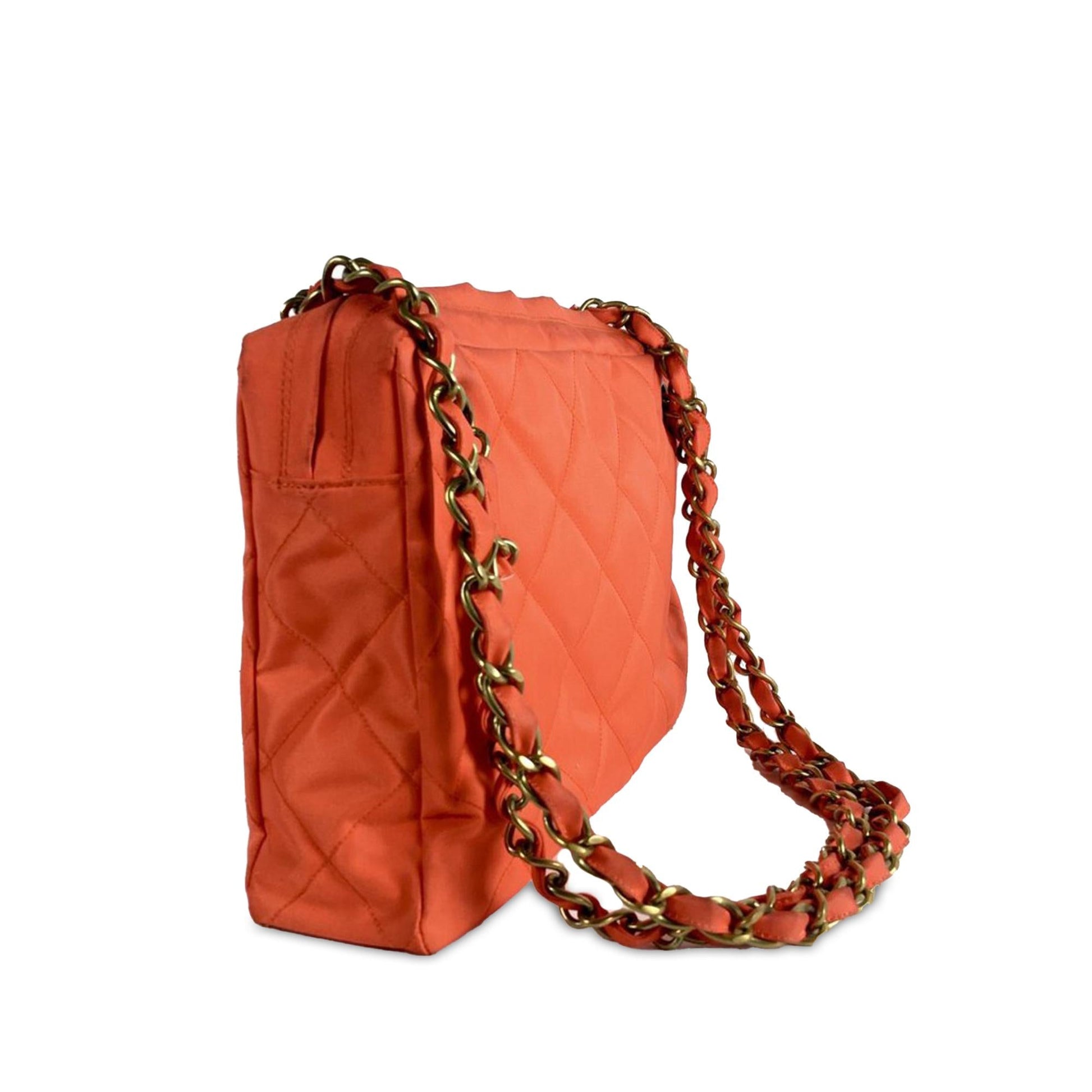 Chanel Quilted Nylon Shoulder Bag (SHG-creHtW)