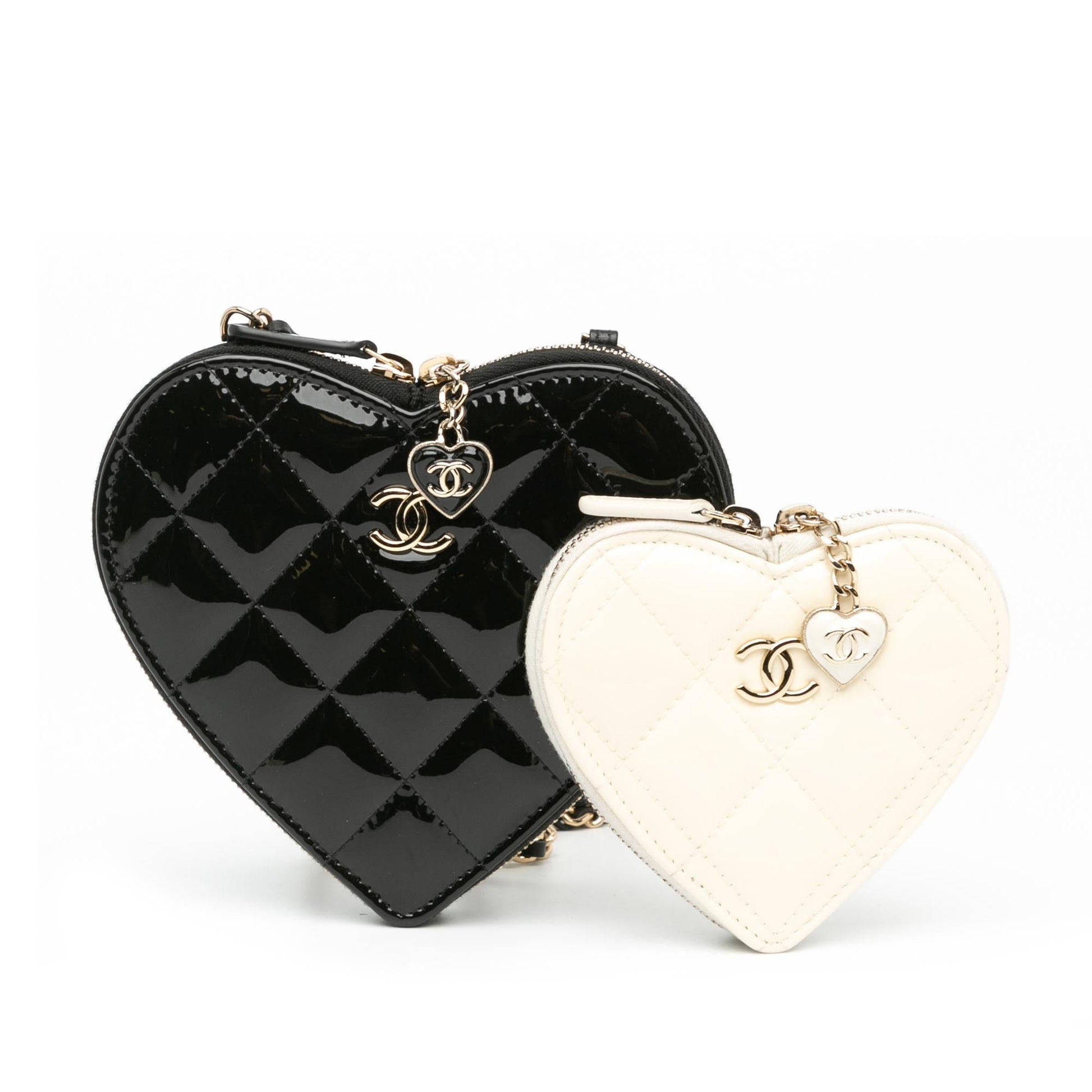 Chanel Quilted Patent Calfskin CC Heart SHG-D1UX0k Clutch Bag