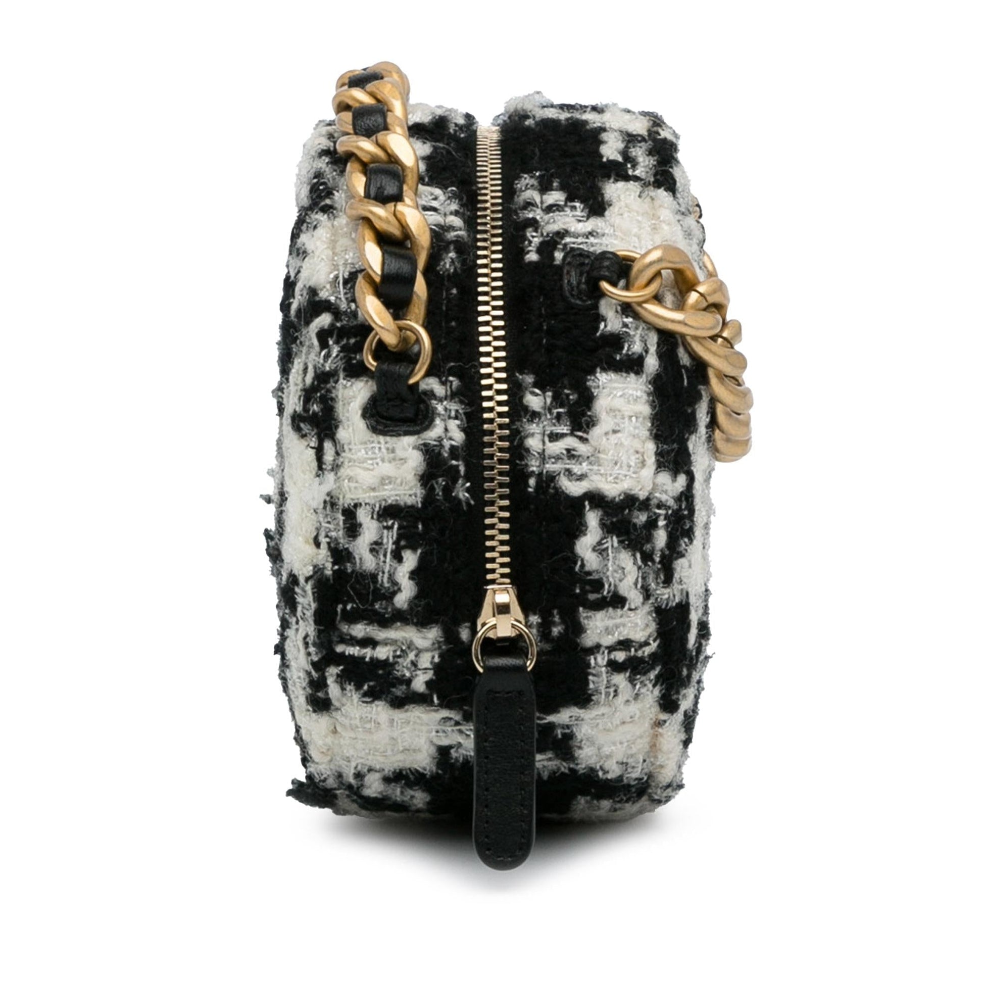Chanel Round Tweed 19 Lambskin Coin Purse Wallet Case