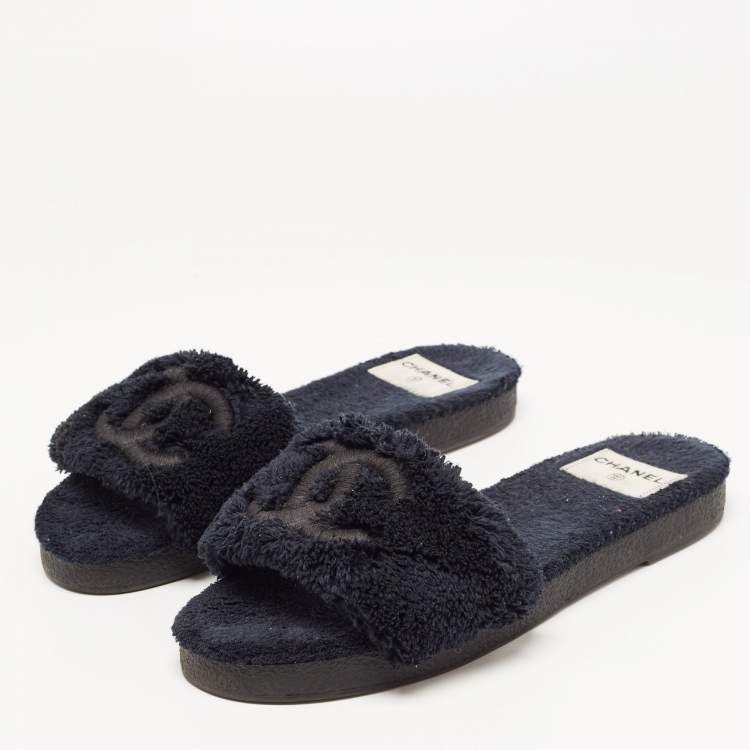 Chanel Cc Shearling Slide Flat Mules Bag