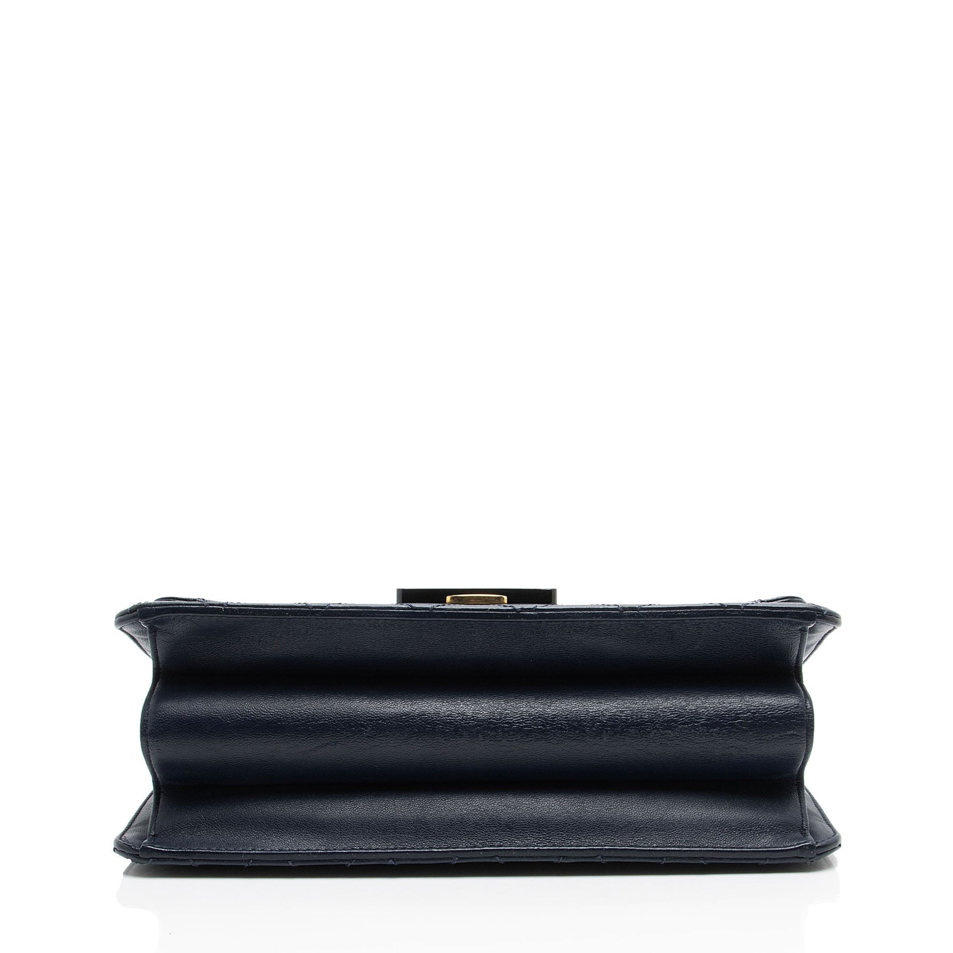 Chanel Sheepskin Beauty Lock Medium Flap Bag (SHF-2vXxjF)
