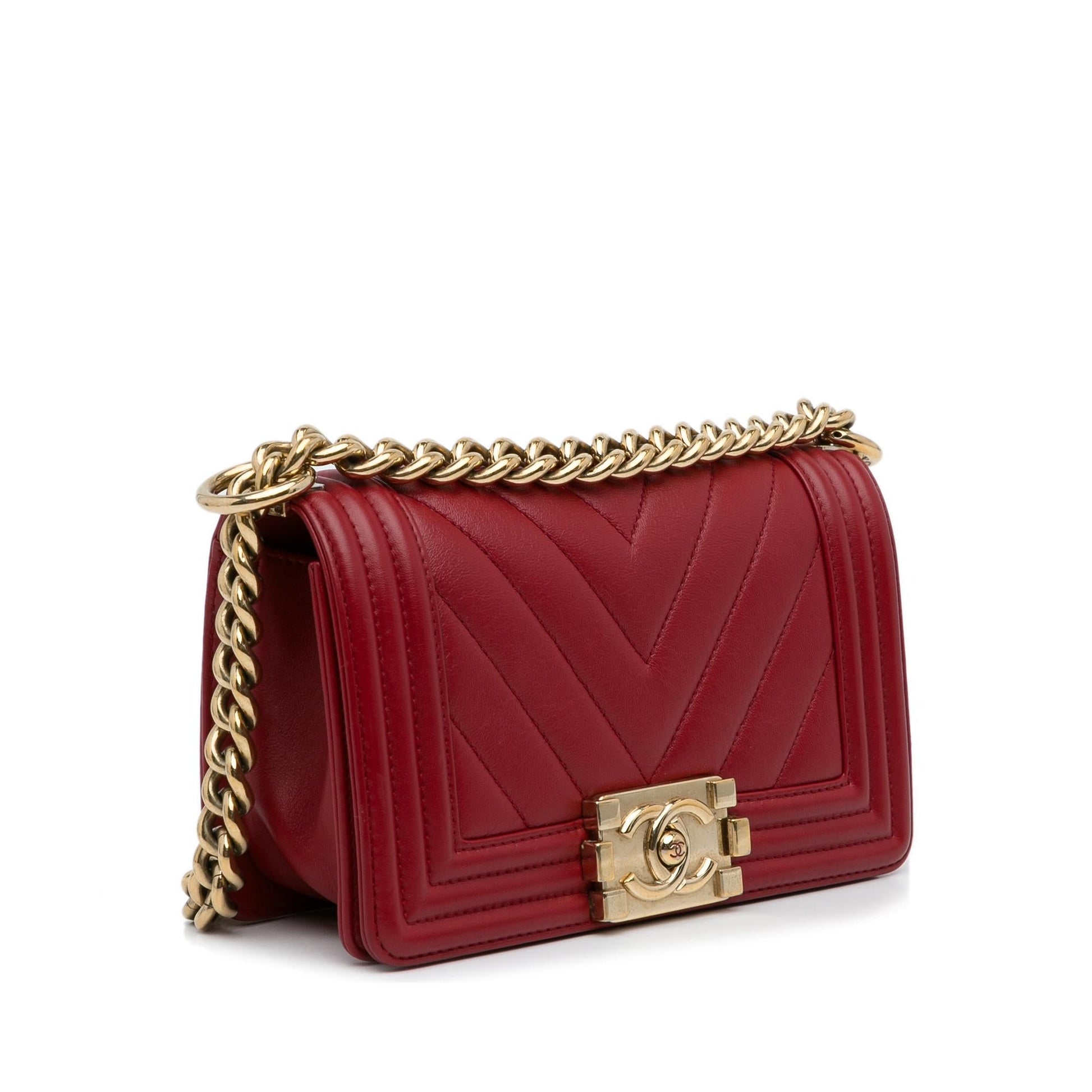 Chanel Calfskin Chevron Boy Flap SHG-ZrUBHf Small Handbag