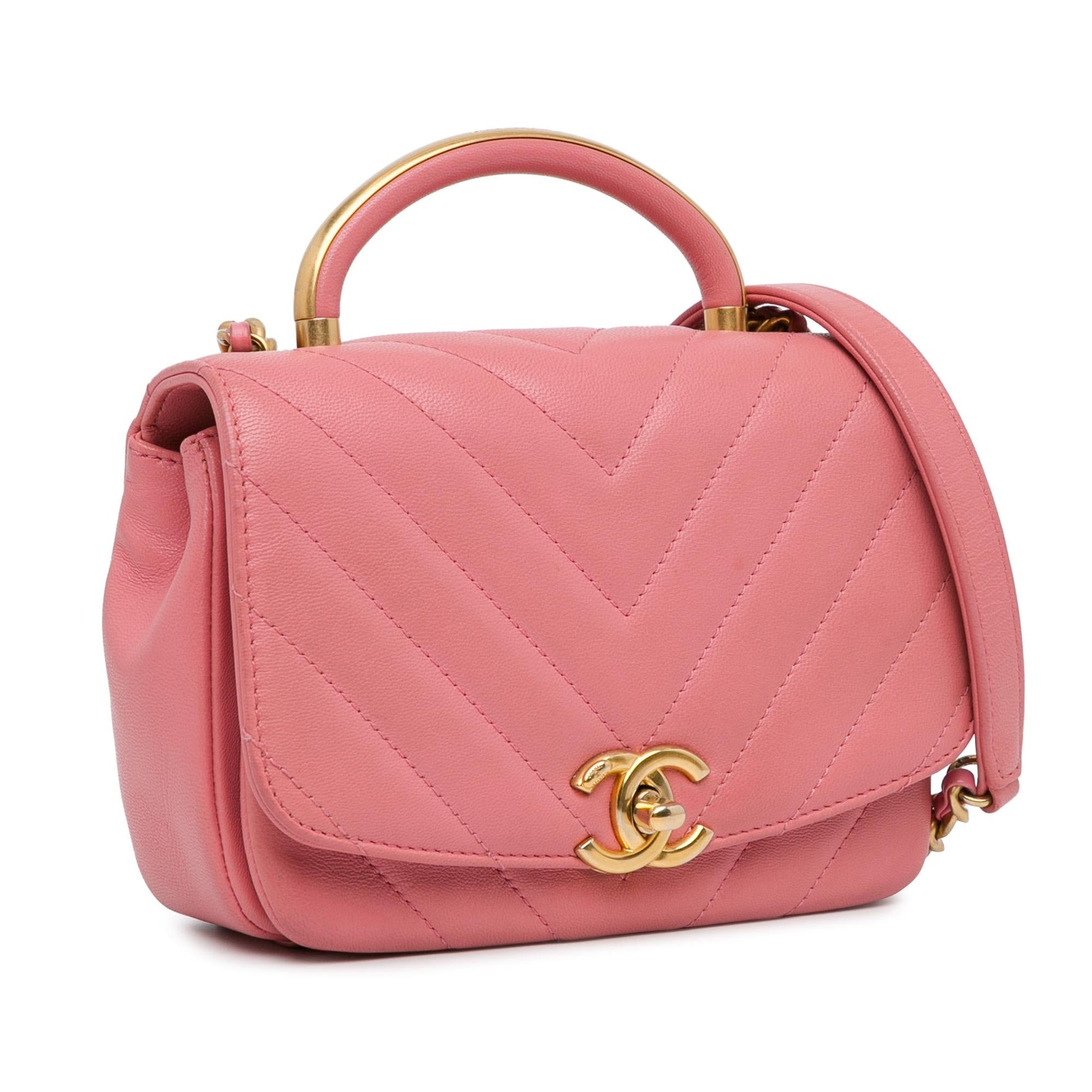 Chanel Chevron Lambskin Reversed Round Flap SHG-tiKa51 Small Handbag